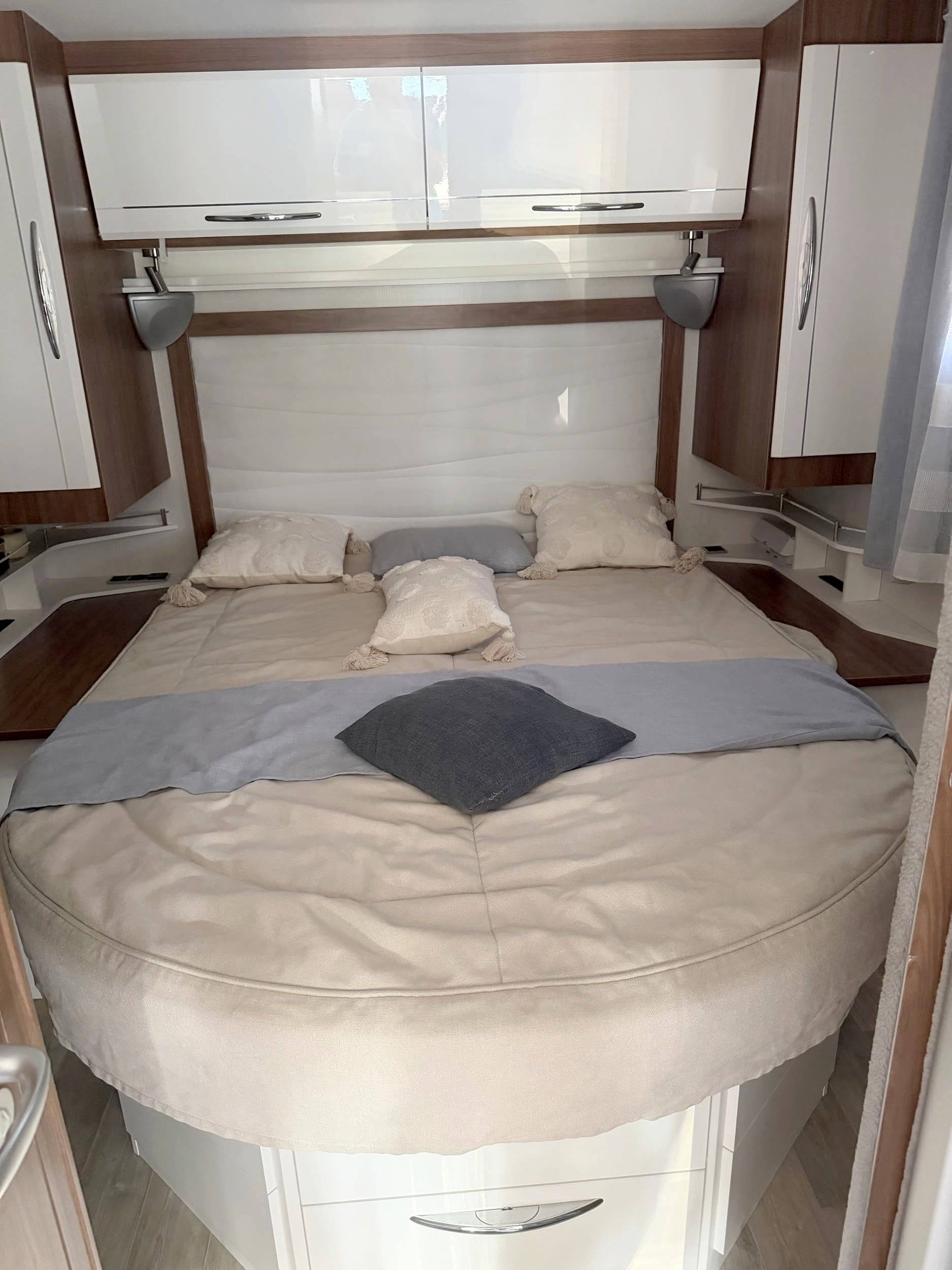 Plazas en cama Fiat Ducato 2,3 l 130 ch. - Yescapa