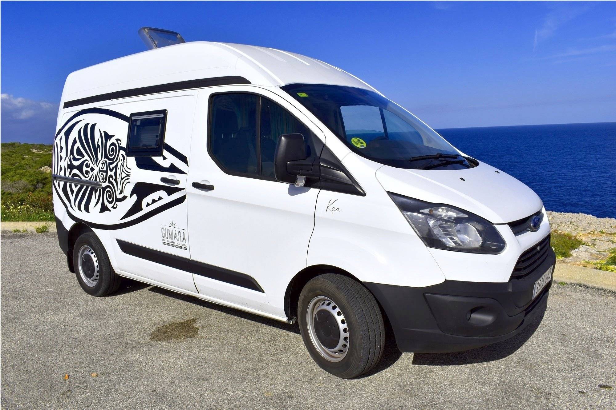Vista frontale a ¾ Ford Ford Transit Custom - Yescapa