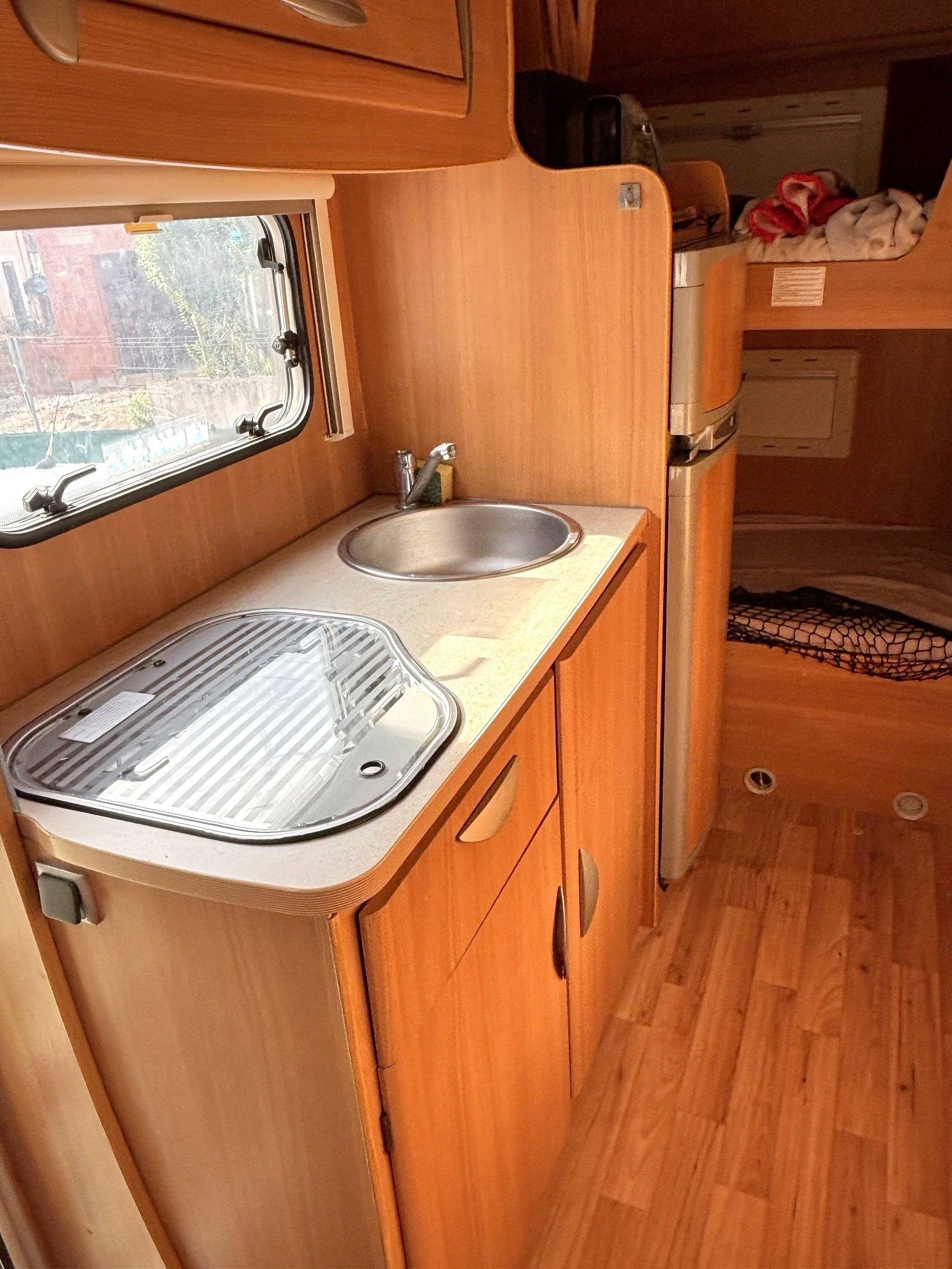 Challenger ford transit