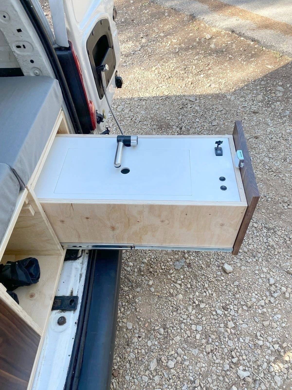 Armorique Van Partner1,6 HDI 110 Ch