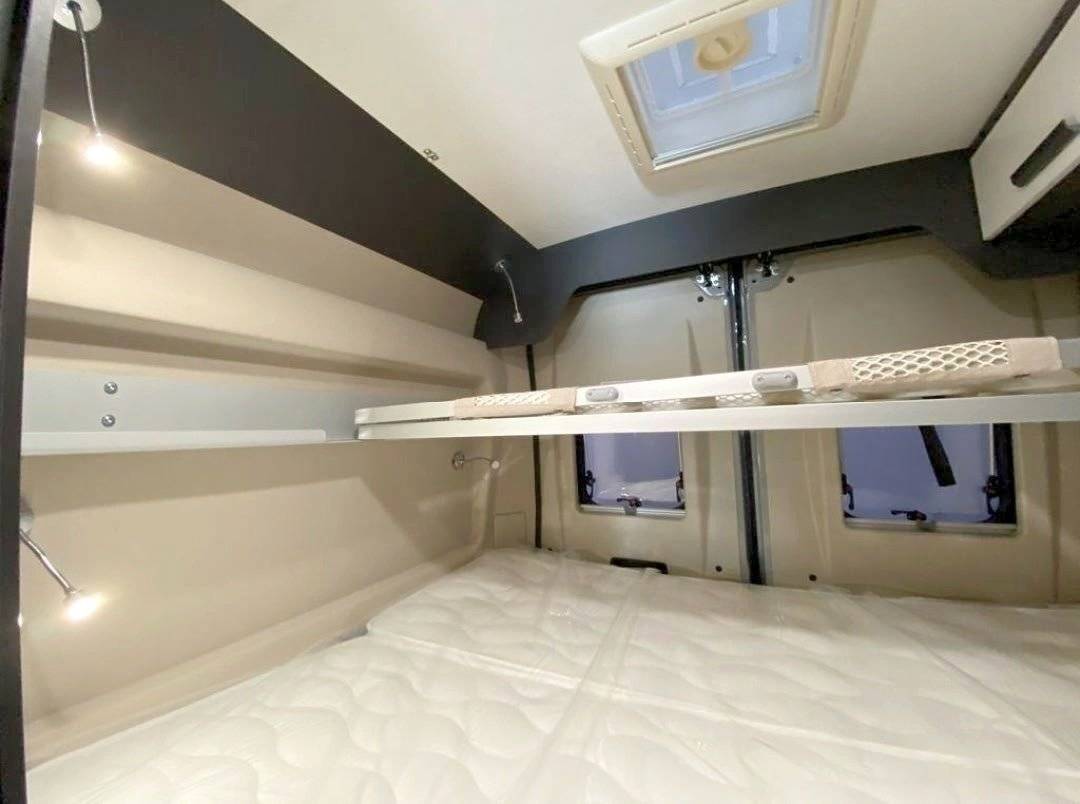 Mclouis Menfys Van 3 Maxi S line