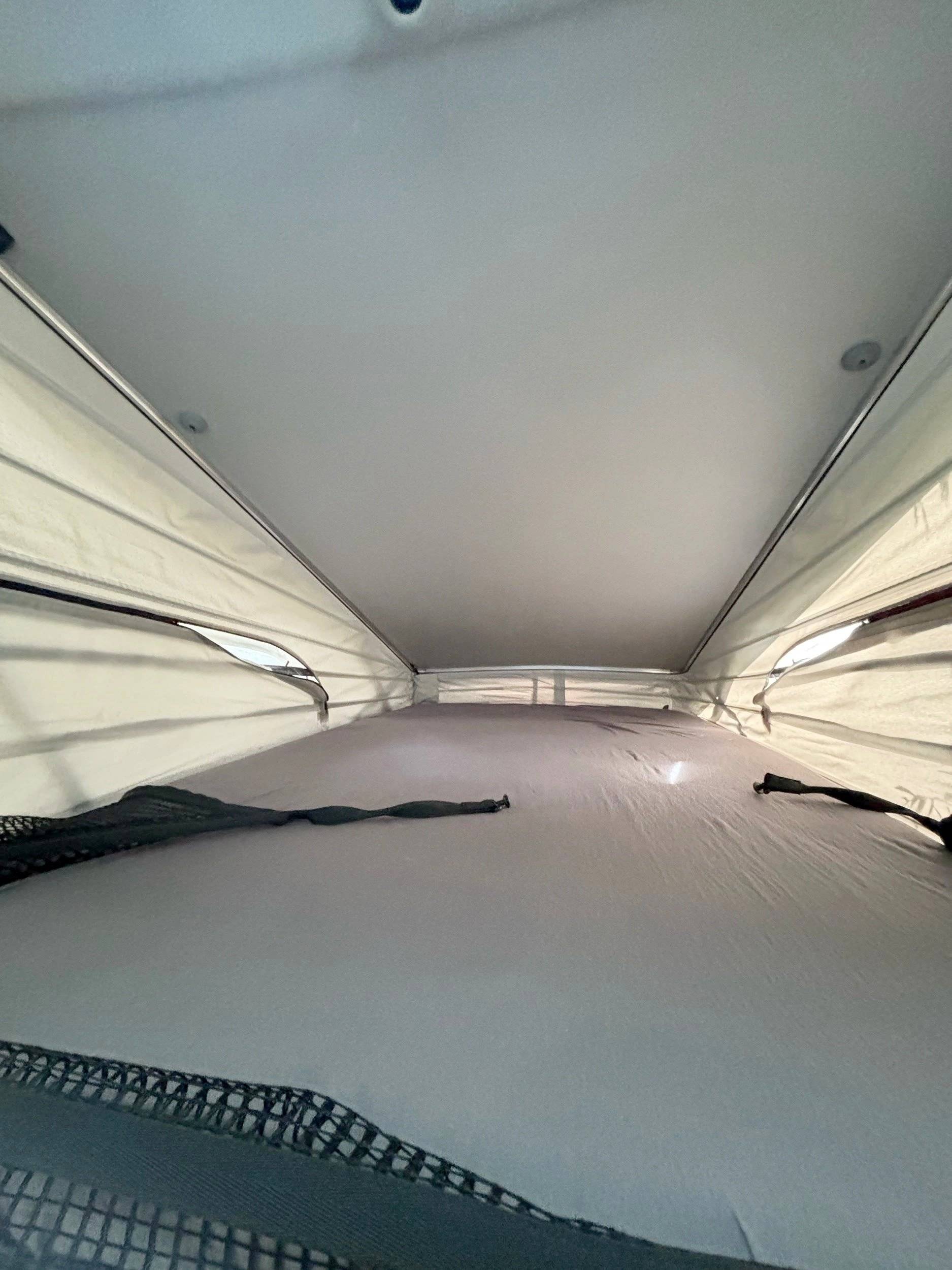 Plazas en cama Mercedes 3,0 l 190 ch - Yescapa