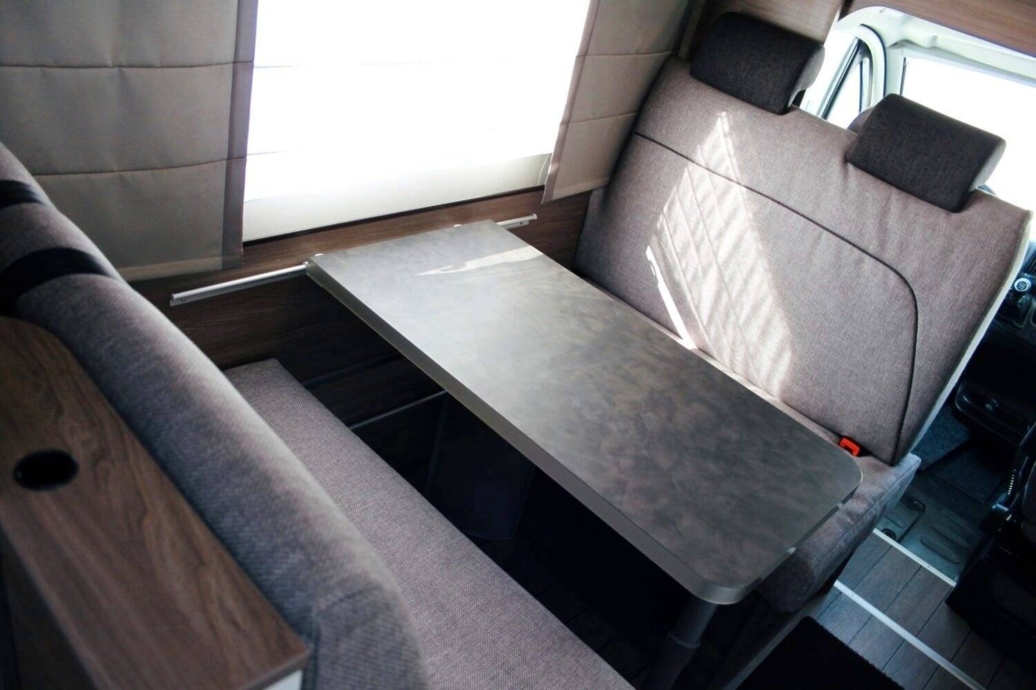 Knaus Live Traveller 600DKG