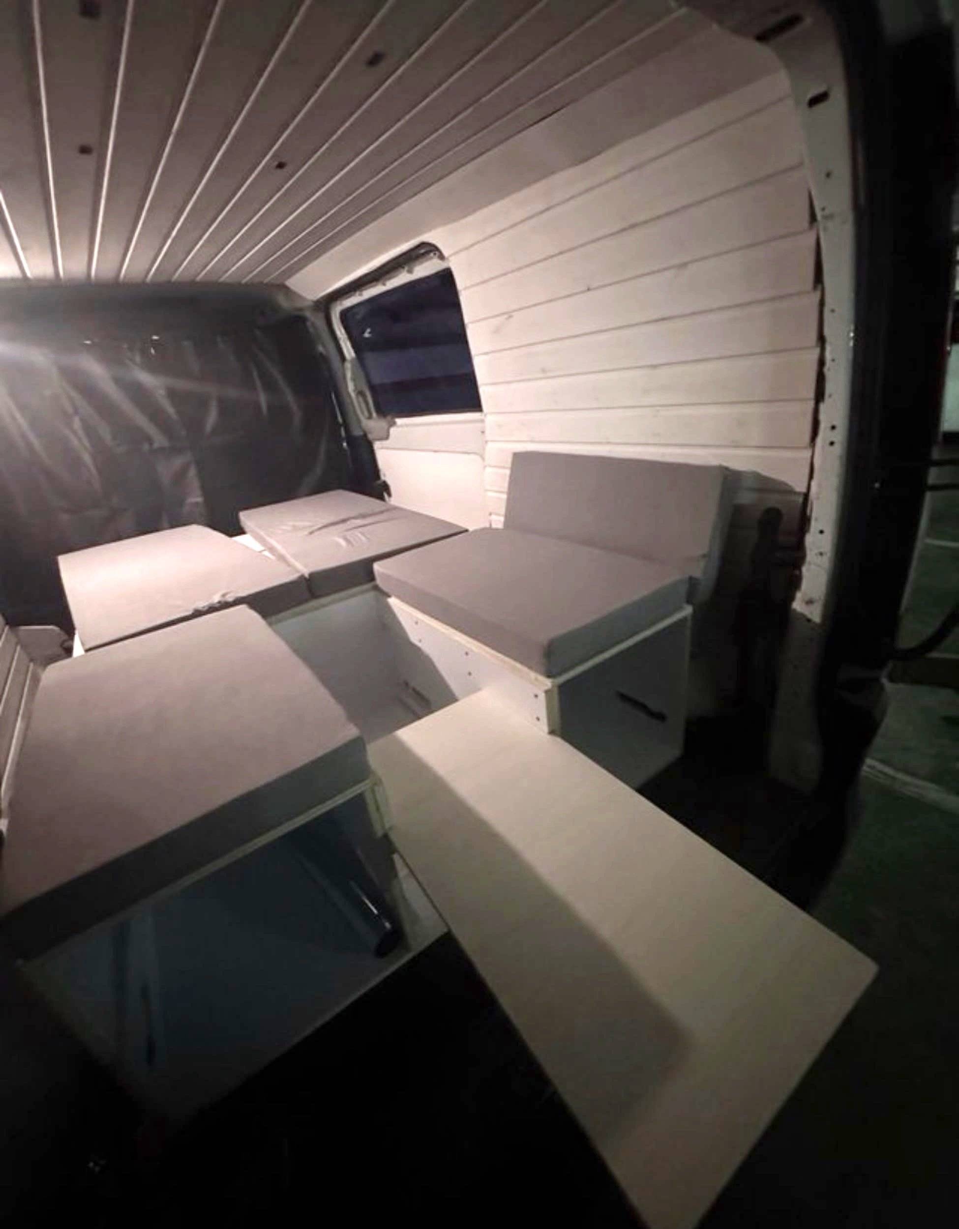 Comedor Mercedes Vito 2,2 l 102 ch - Yescapa