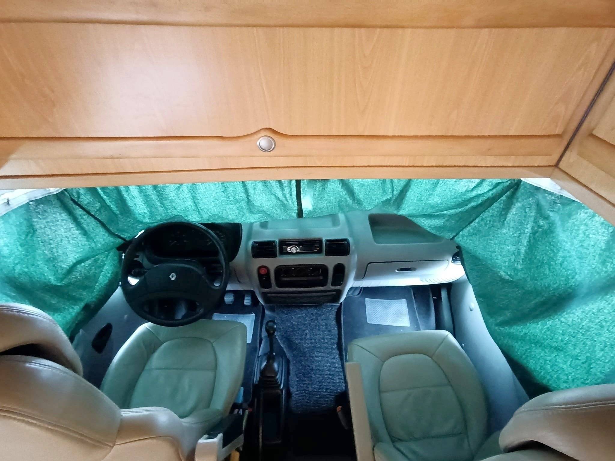 3 C Cartier/Brisebras Renault Master