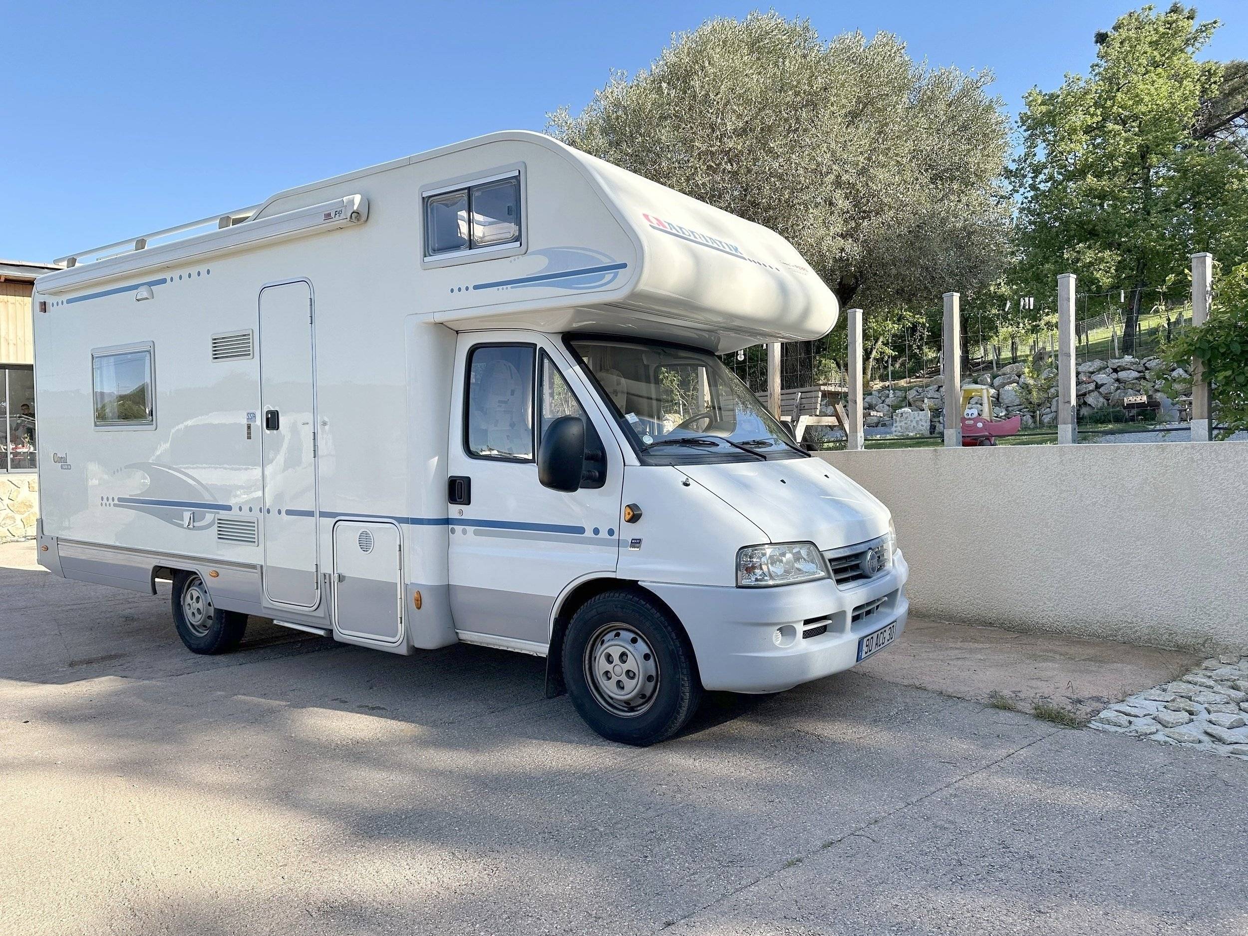 Location Camping car entre Particuliers Yescapa