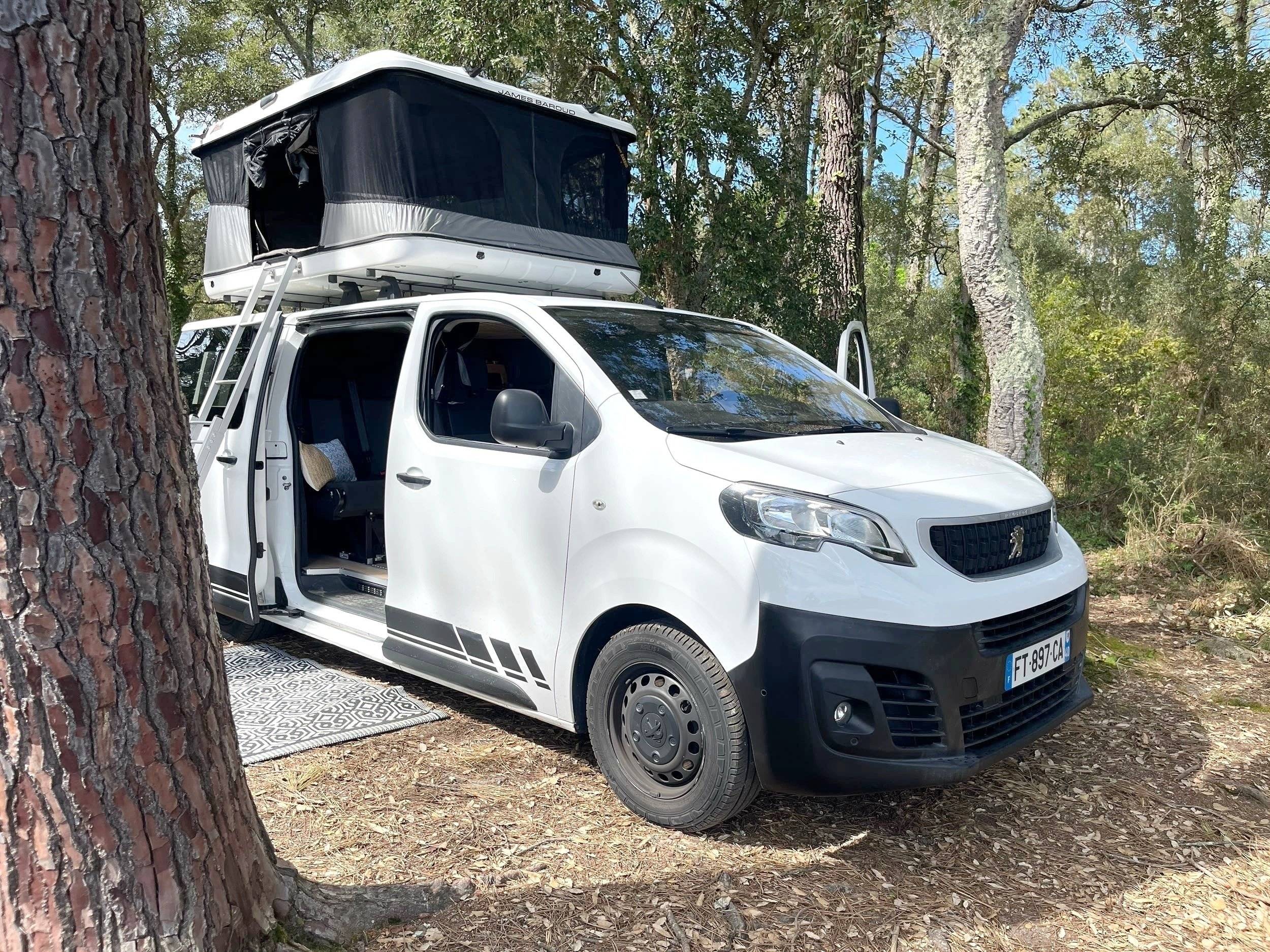 Concept Van Loisirs Expert 180 ch eat8