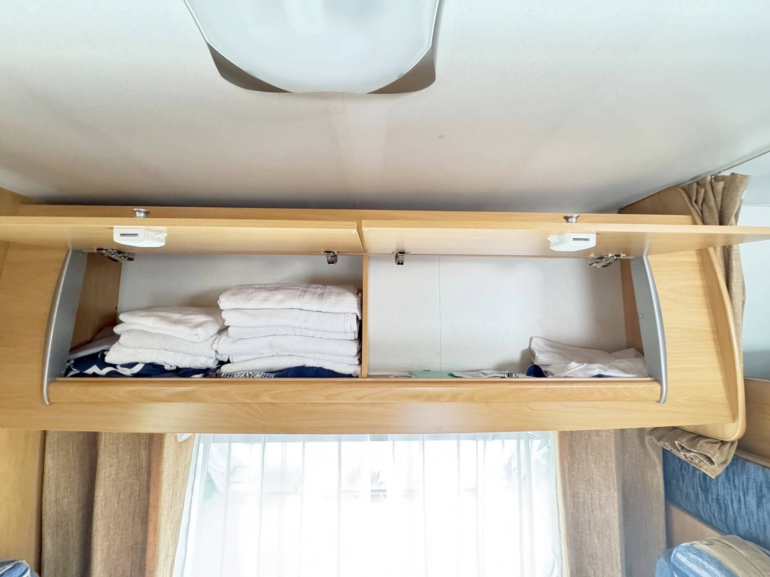 Cozinha Ford Transit 2,4 l TDCi 140 ch. - Yescapa