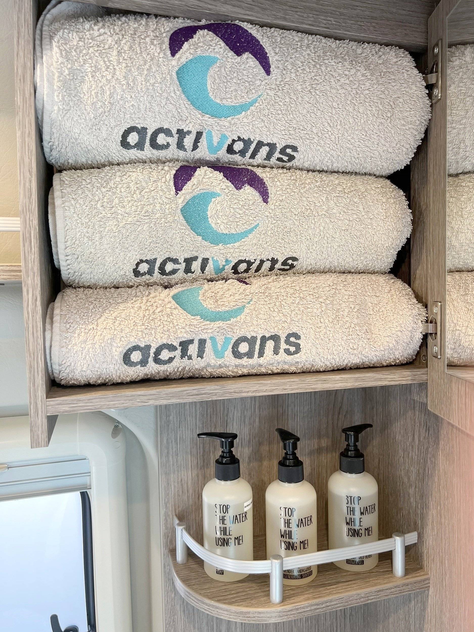 ACTIVANS SURF CAMPER 