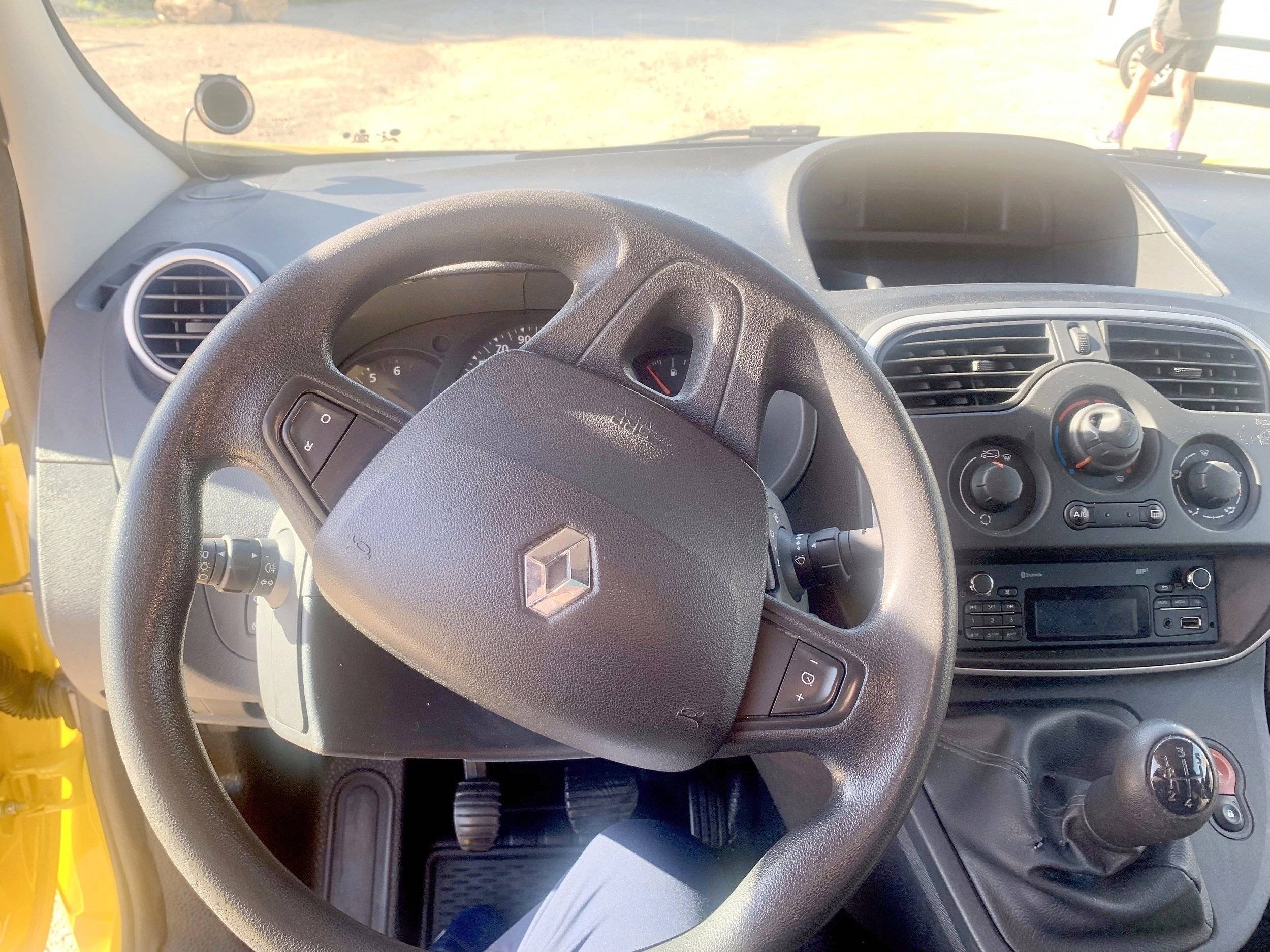 Cabina di guida Renault Kangoo Maxi - Yescapa