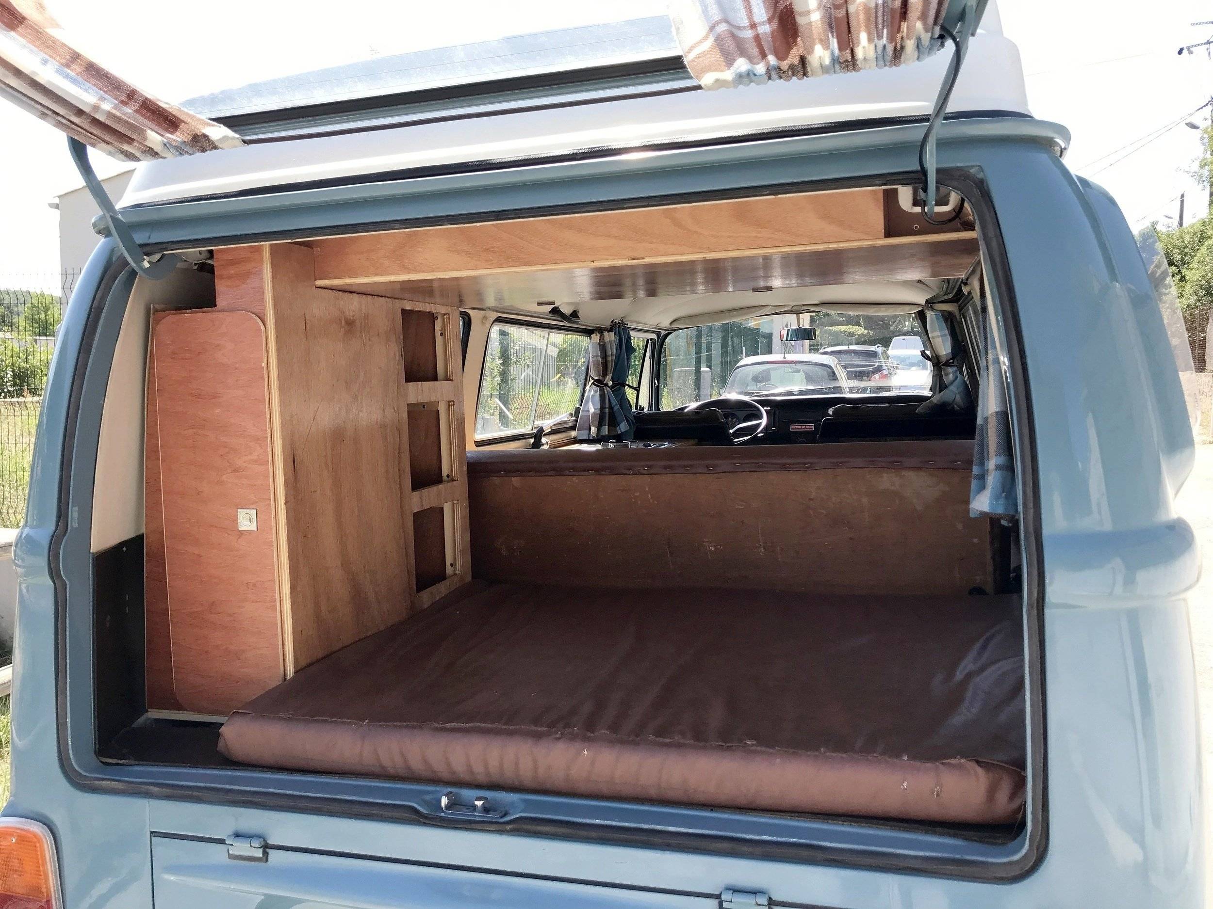 Volkswagen Combi Bay WindowT2