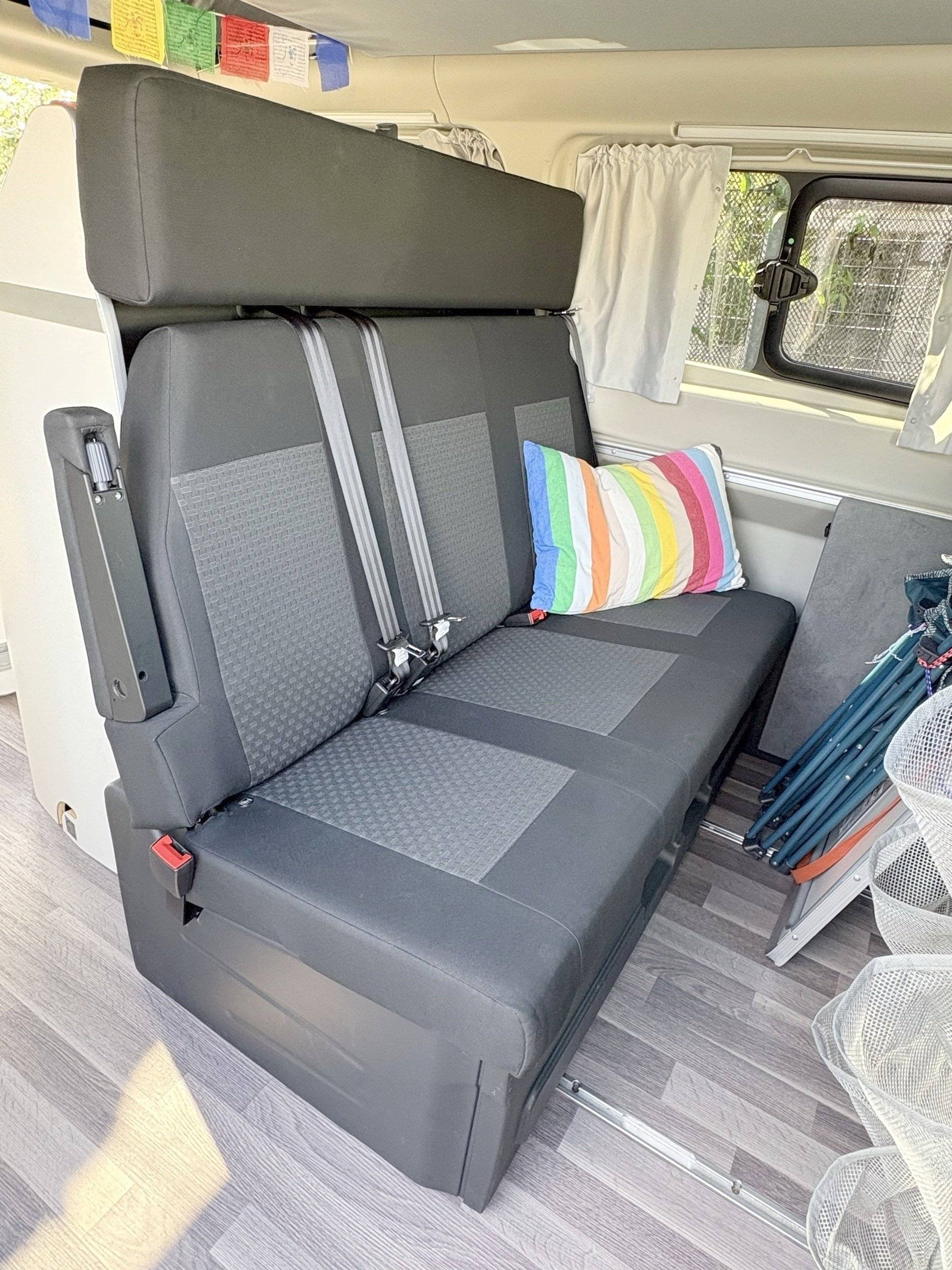 Dining Area Ford Transit Nugget - Yescapa