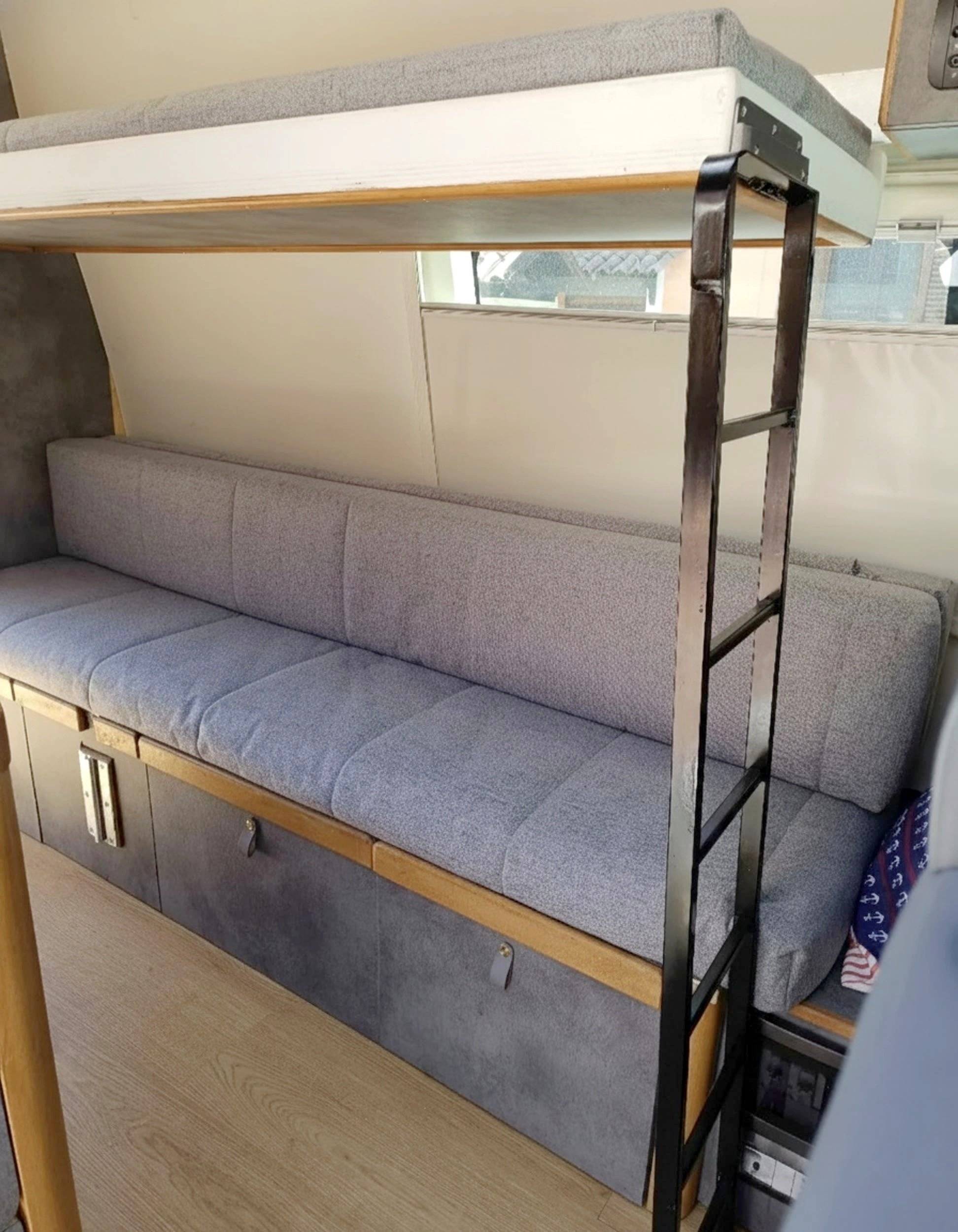 Volkswagen T5 2,5 l 130 ch