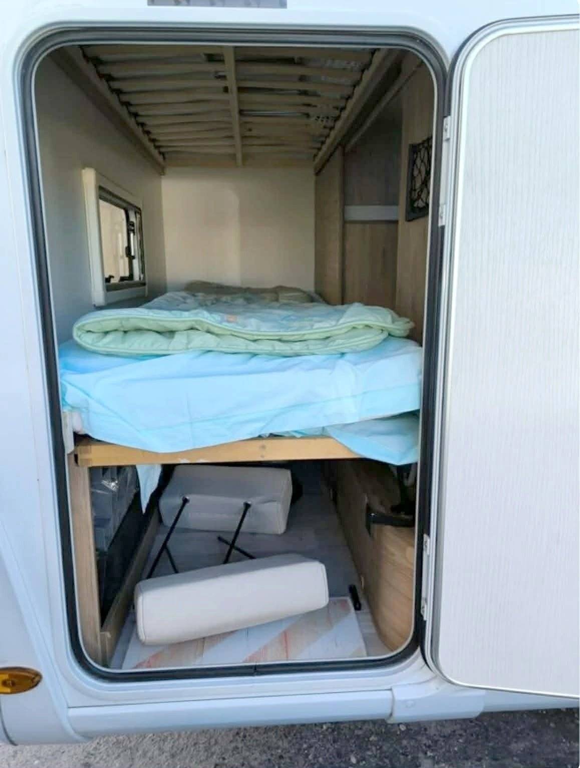 Bavaria T706 S