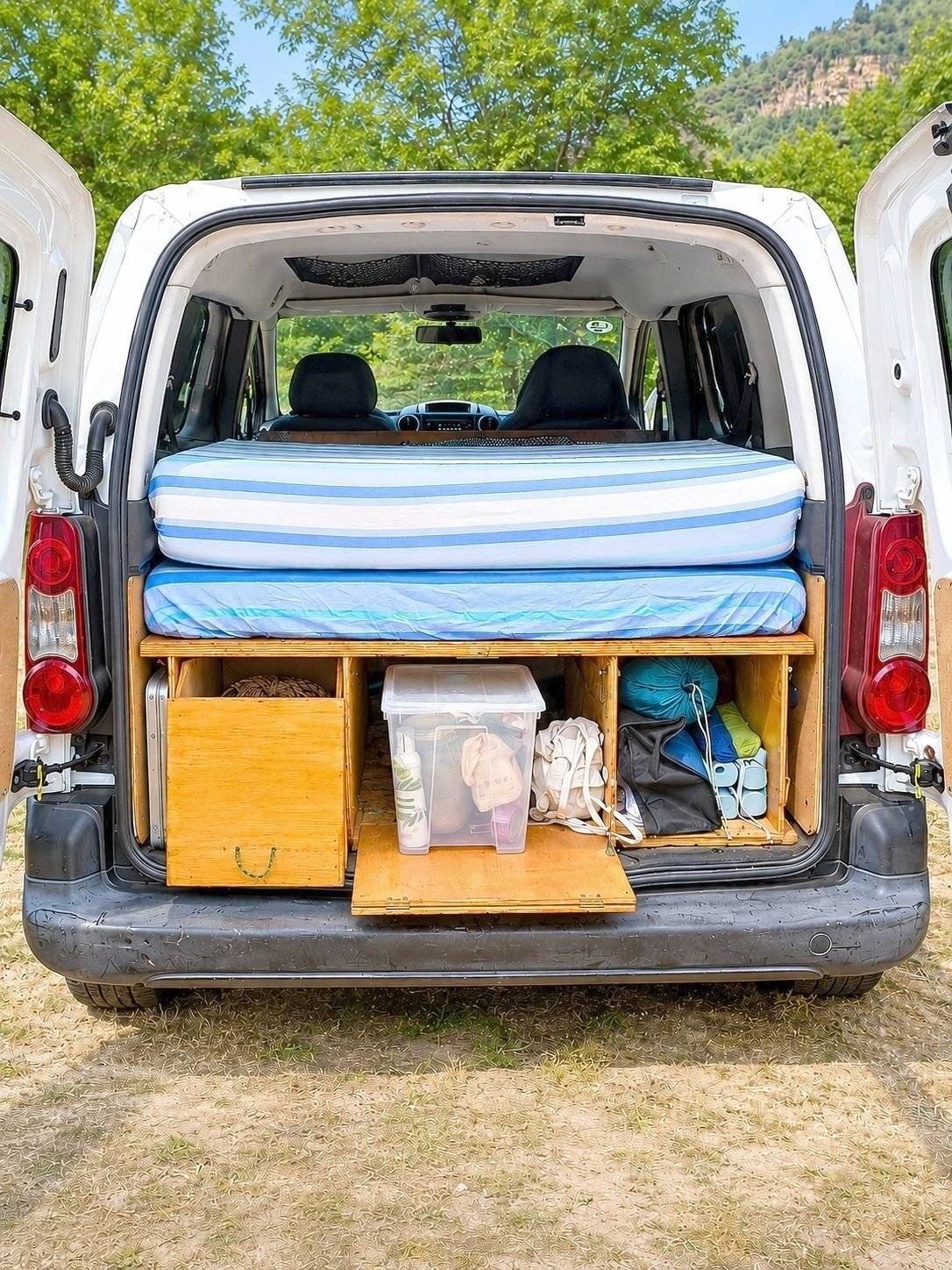 Make My Van partner teppe