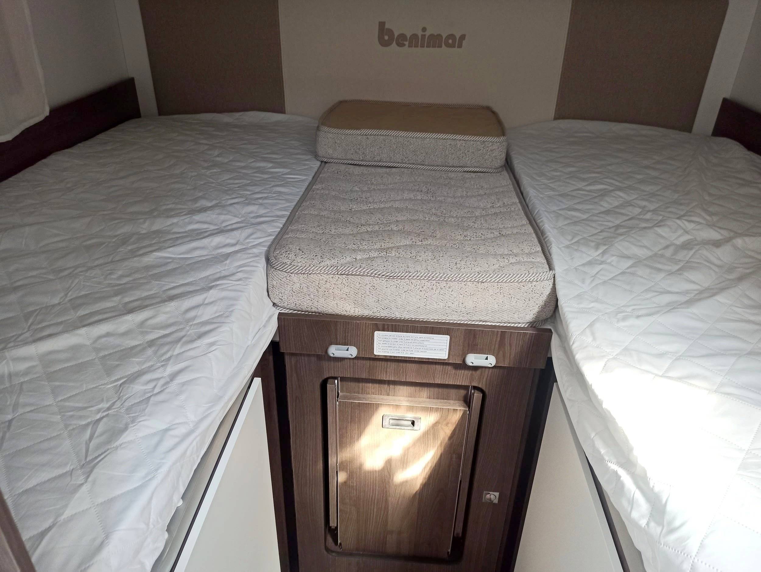 Plazas en cama Ford Transit 2,0 l 170 ch - Yescapa