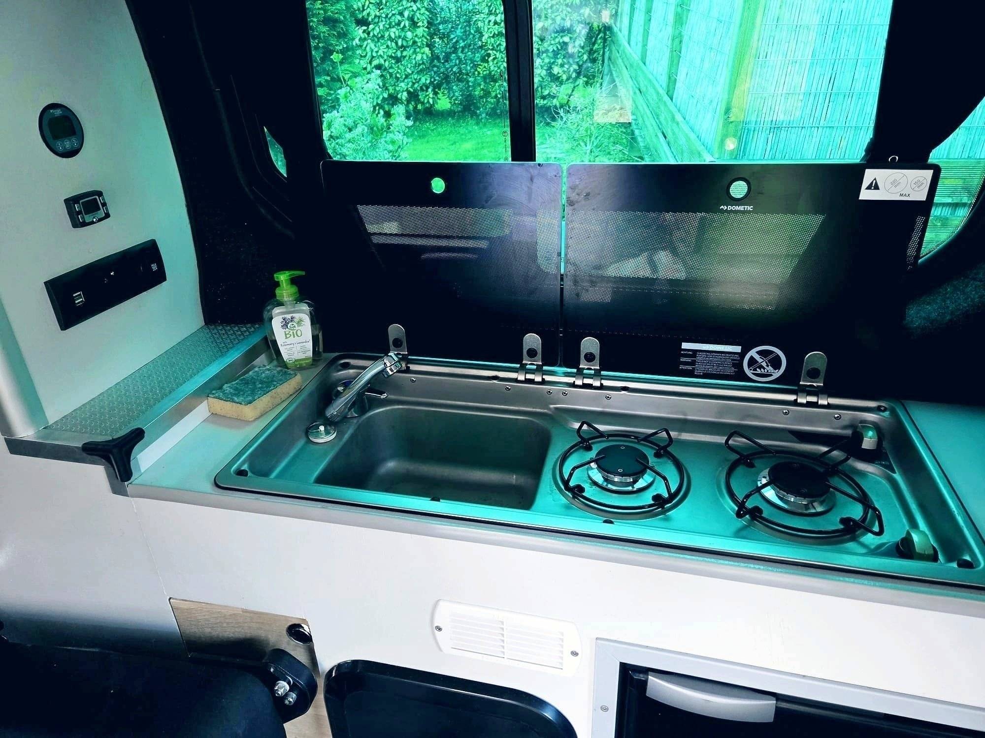 Renault Trafic Court 1,6 l DCI 120 ch