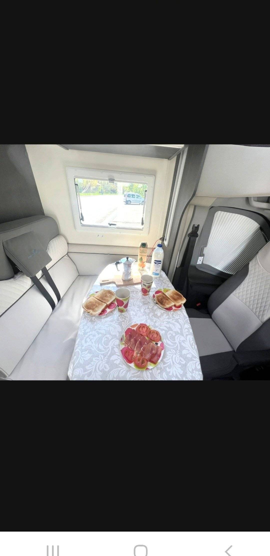 Coin repas Ford Ford - Yescapa