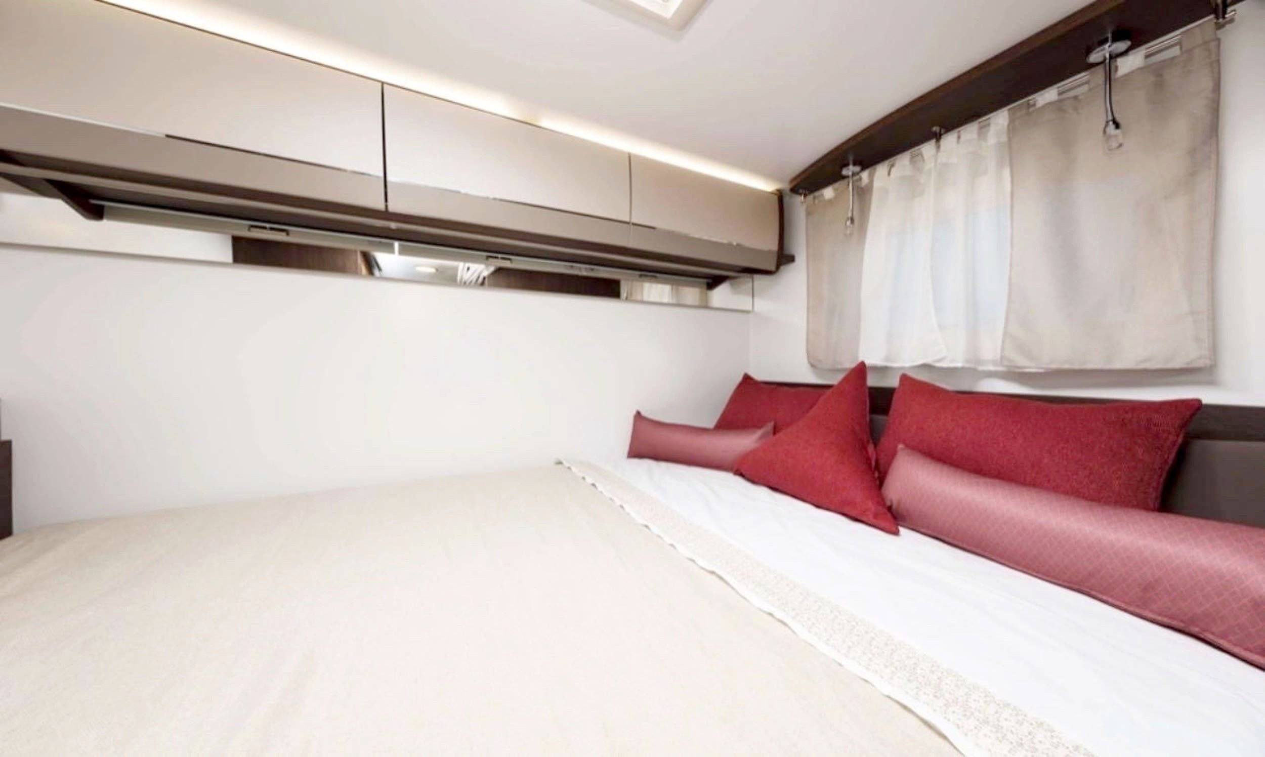Berth Fiat Ducato 2.7 jtd - Yescapa