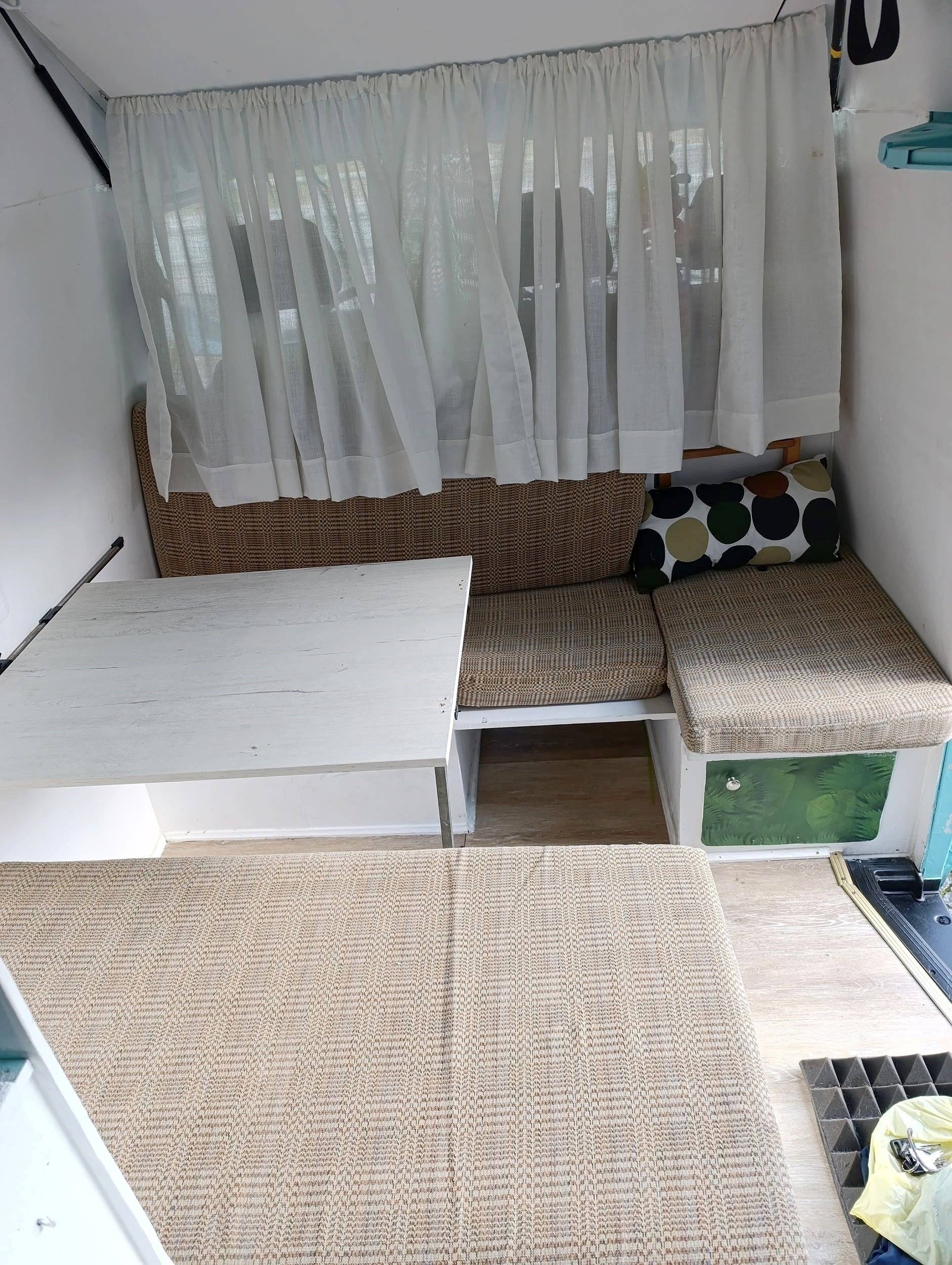 Comedor Citroën C25 2.5d - Yescapa