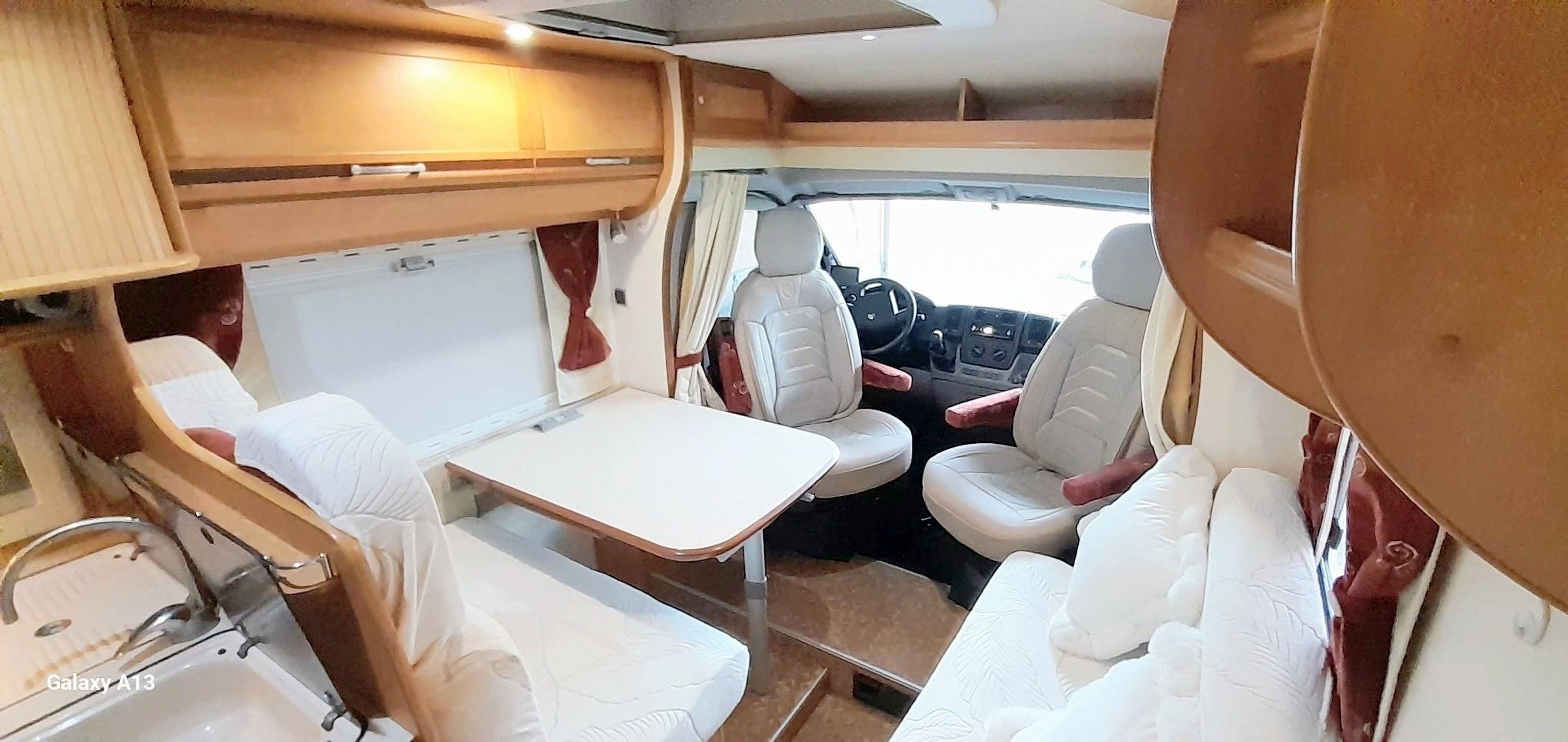 Coin repas Ford - Yescapa