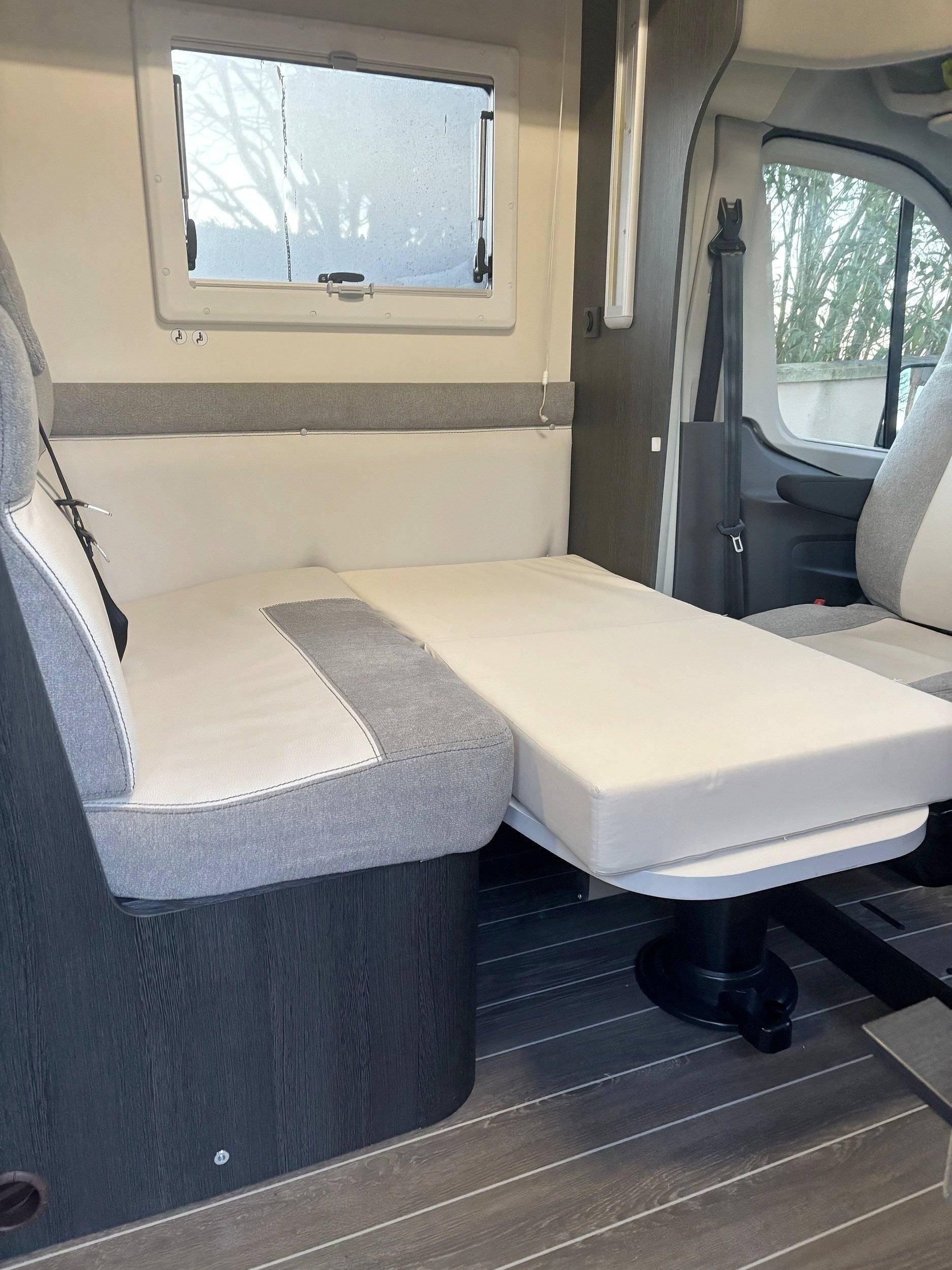 Ford Transit 2,0 l 170 ch