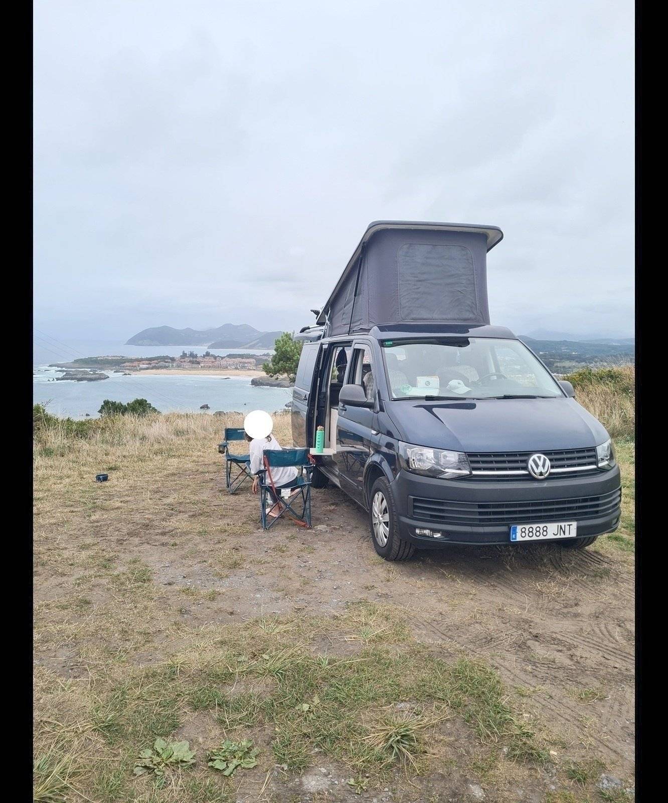 Vue avant de 3/4 Volkswagen - Yescapa