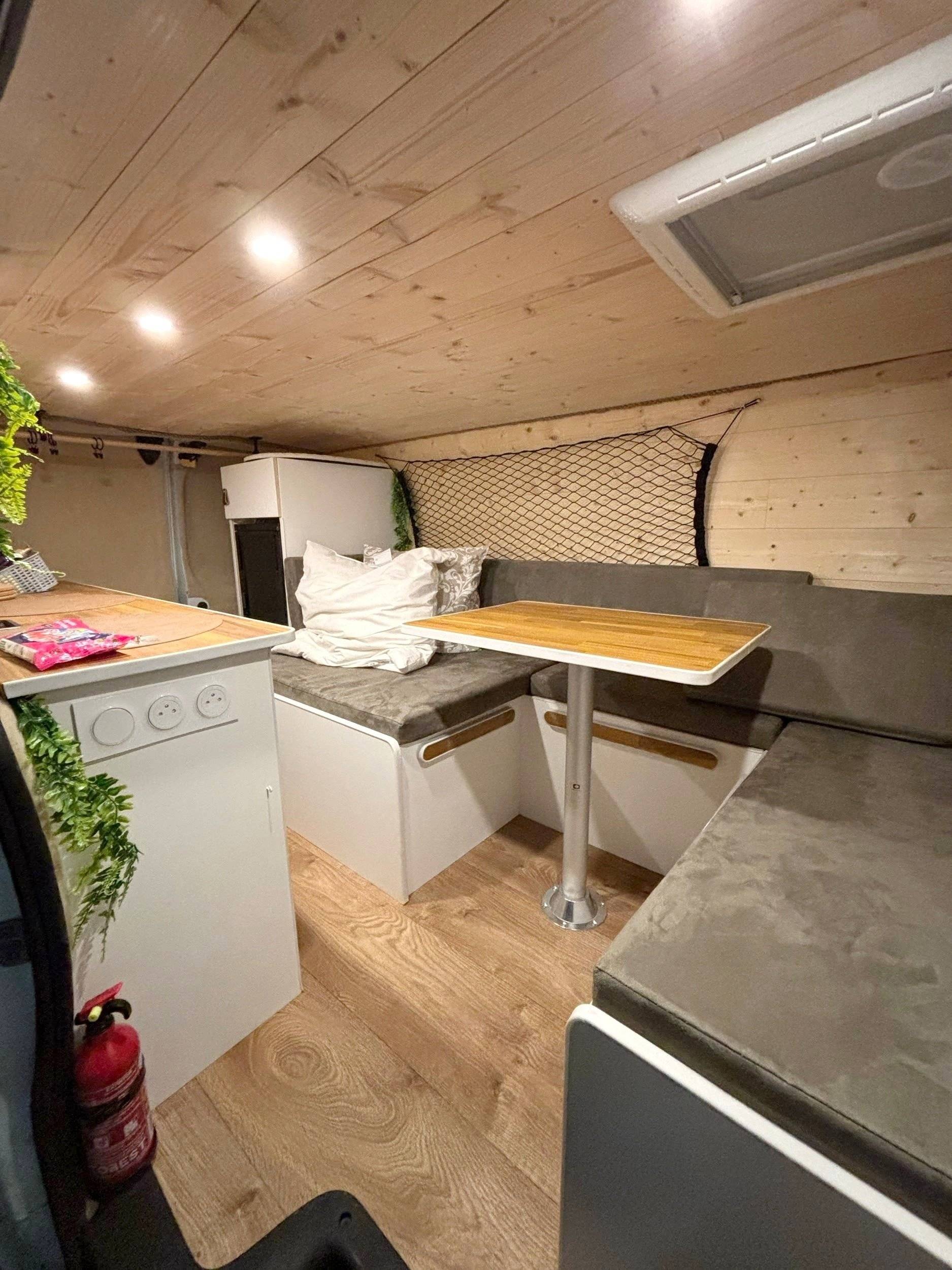 Essecke Renault Trafic L2H1 2 l 120 ch - Yescapa