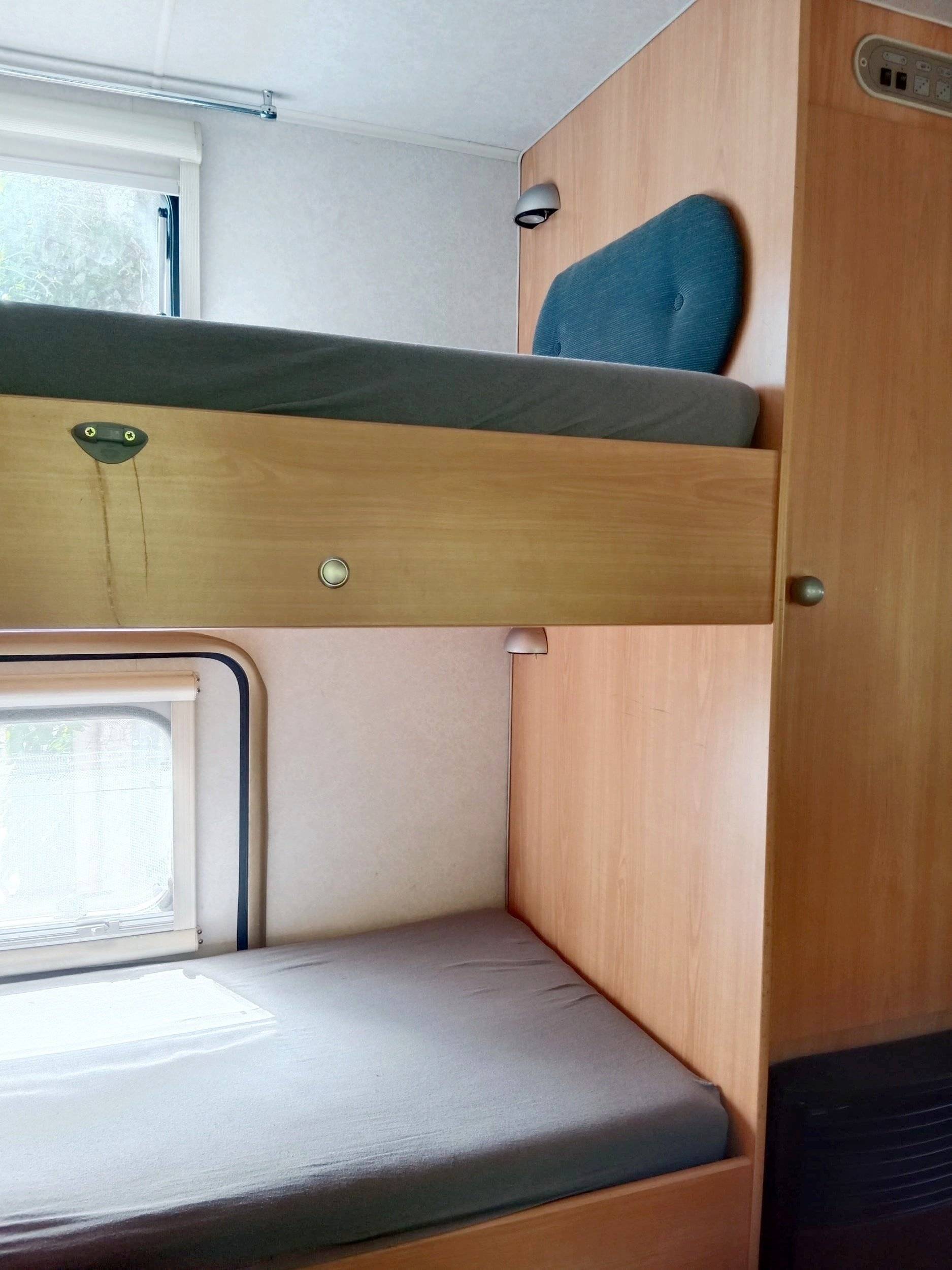 Couchages Ford Transit - Yescapa
