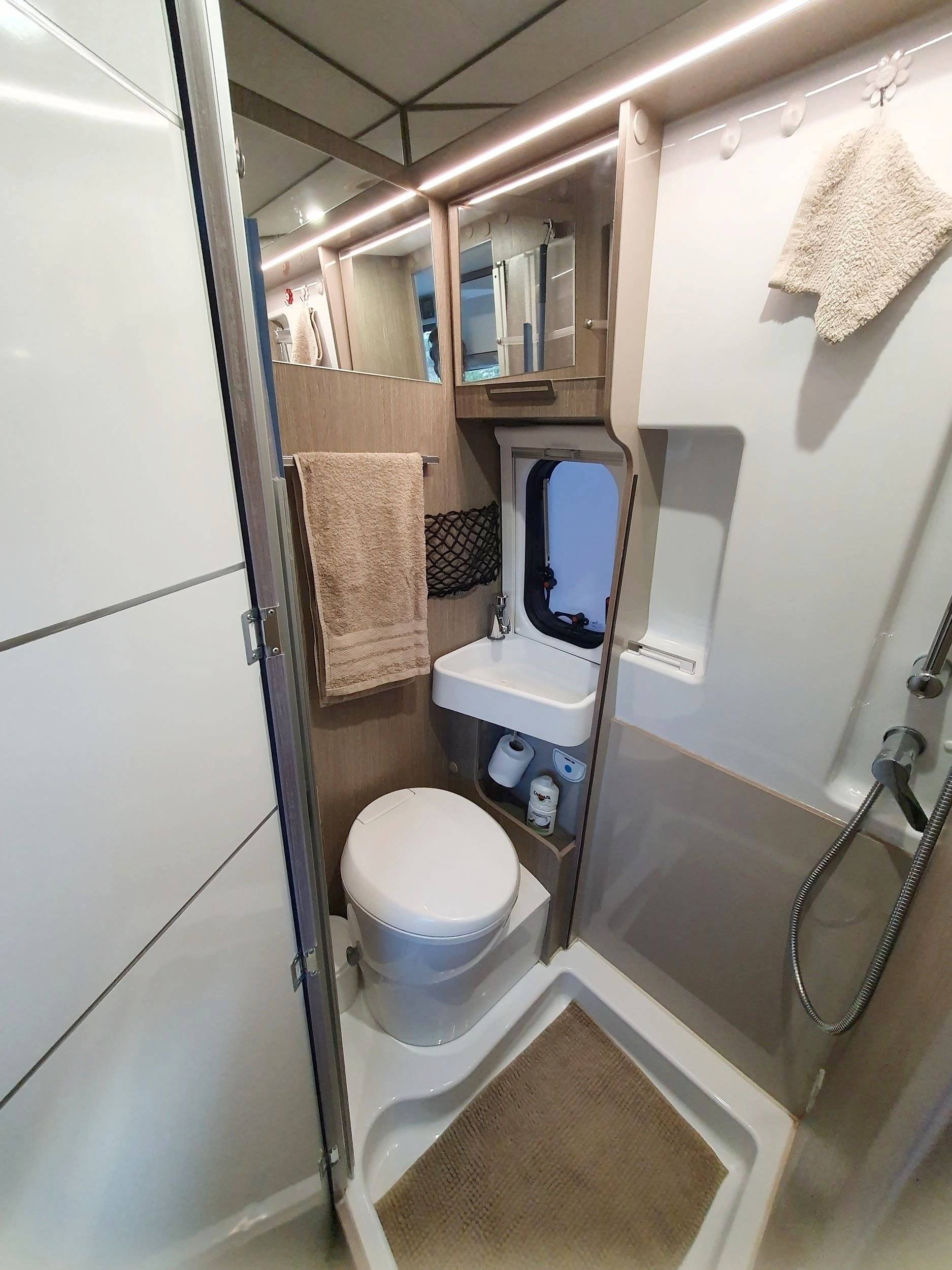 Chausson V594 max VIP RoadLine