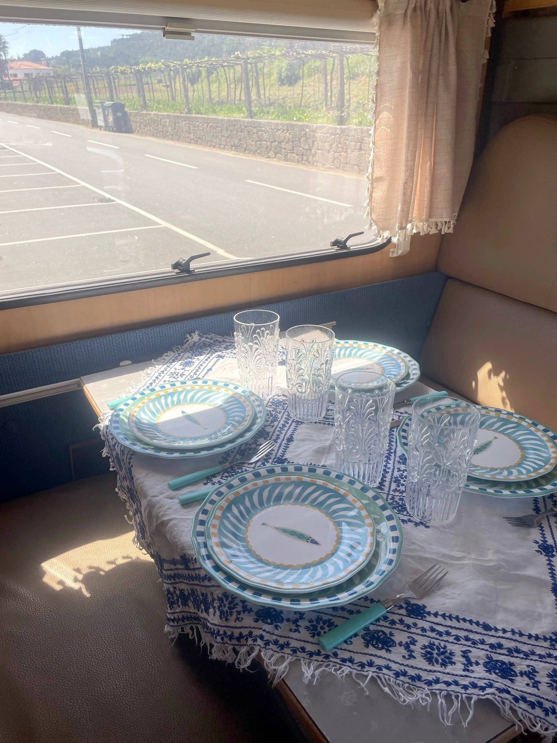 Coin repas Fiat Ducato 2,3 l 115 ch - Yescapa