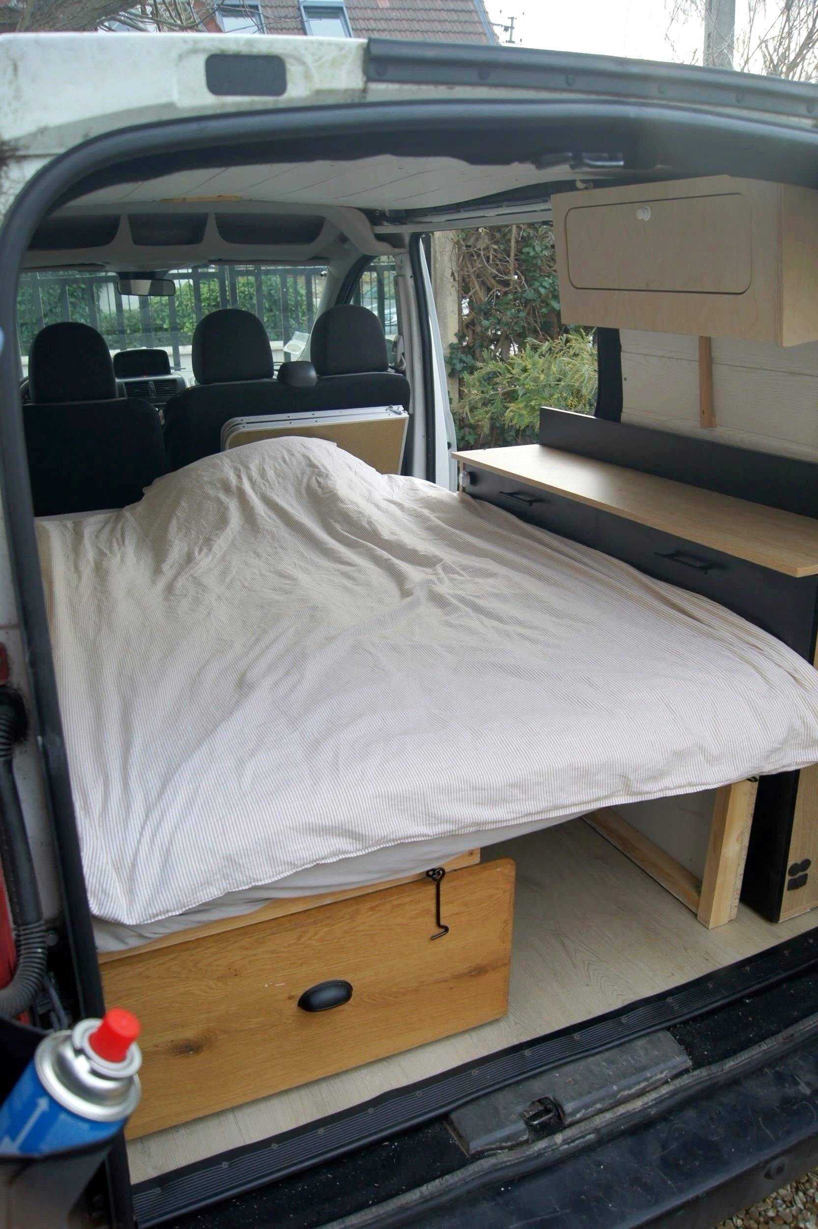 Plazas en cama Peugeot Expert 1,6 l 95 ch - Yescapa