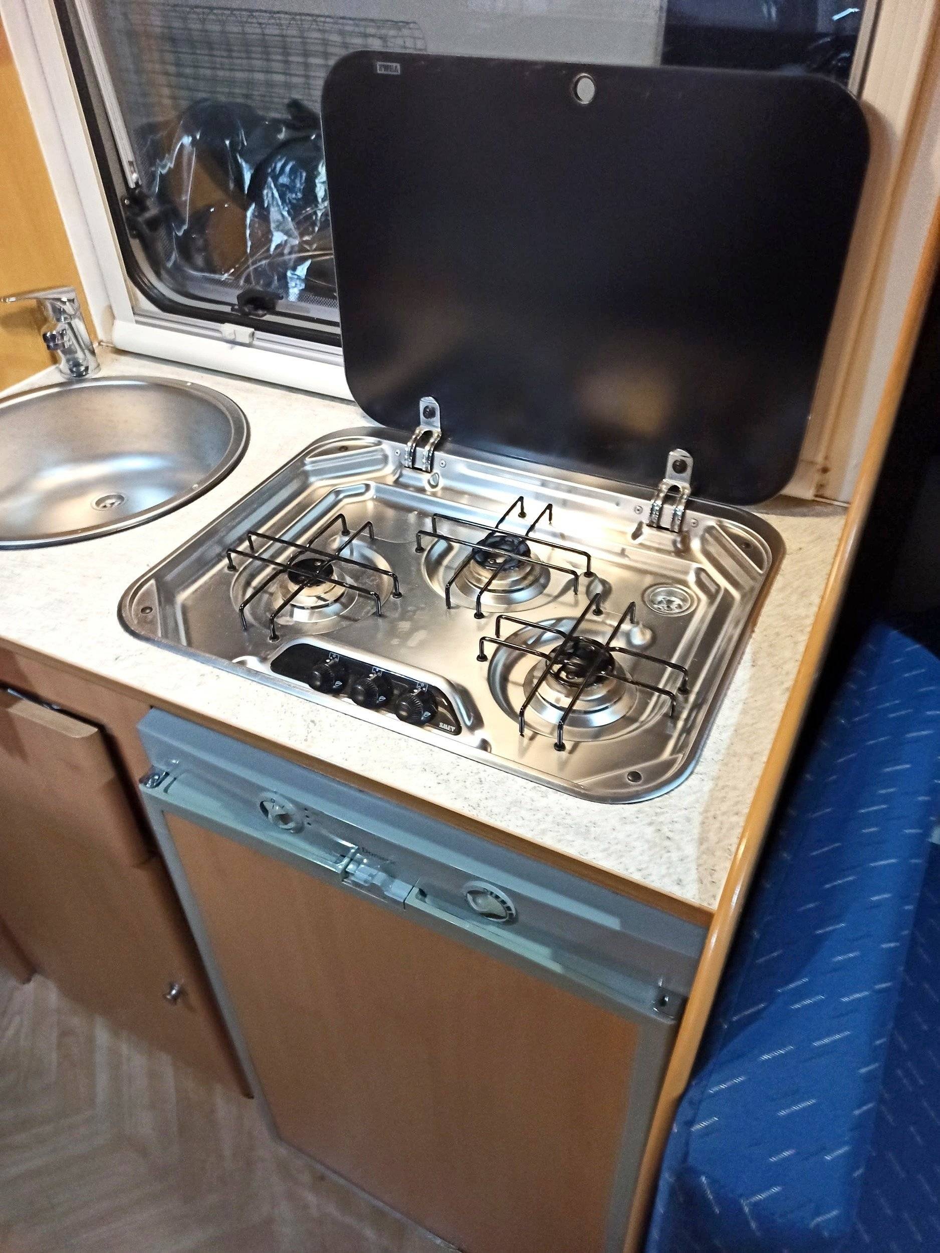 Kitchenette Fiat Fiat Ducato 15 2.3 JTD - Yescapa