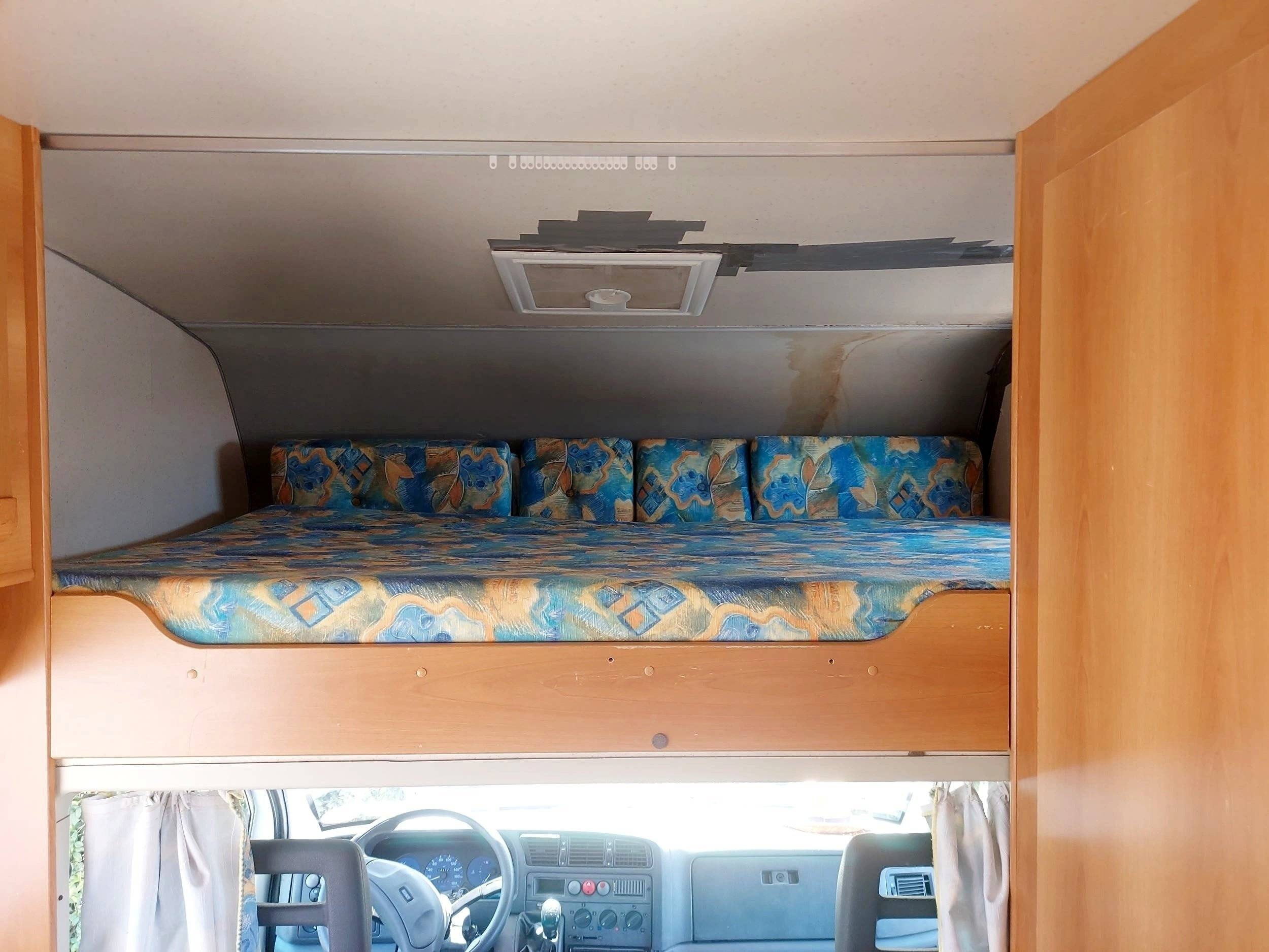 Berth Fiat Ducato 1.9 - Yescapa