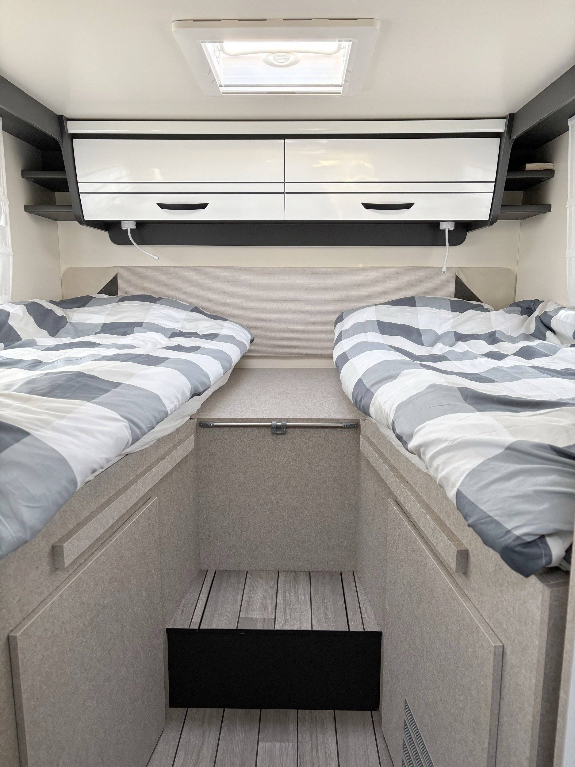 Berth Ford Transit 2,0 l 170 ch - Yescapa