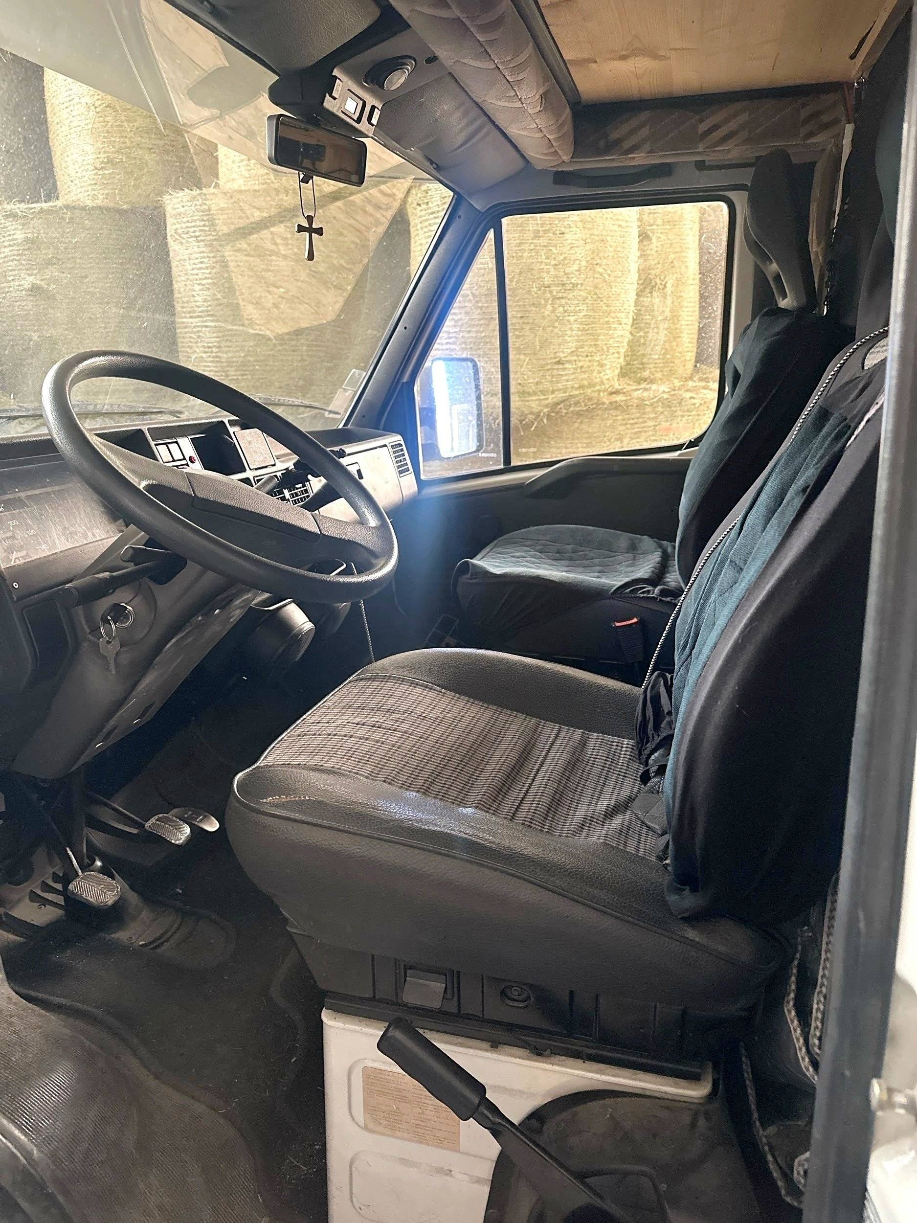 Peugeot J5