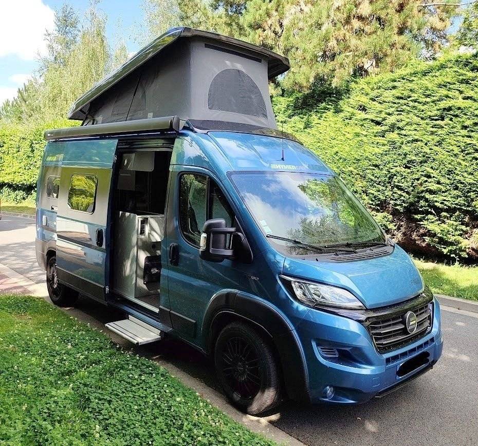 schräge Vorderansicht Fiat FIAT DUCATO - Yescapa