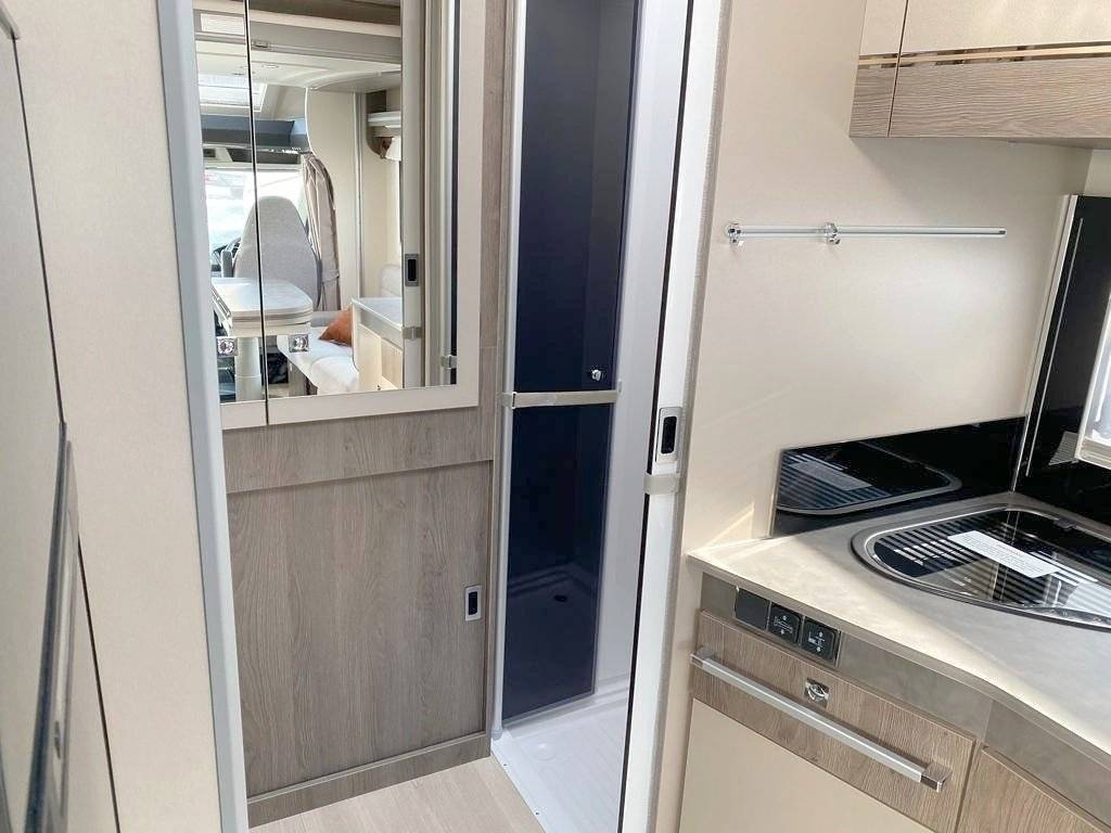 Kitchen Ford Challenger - Yescapa