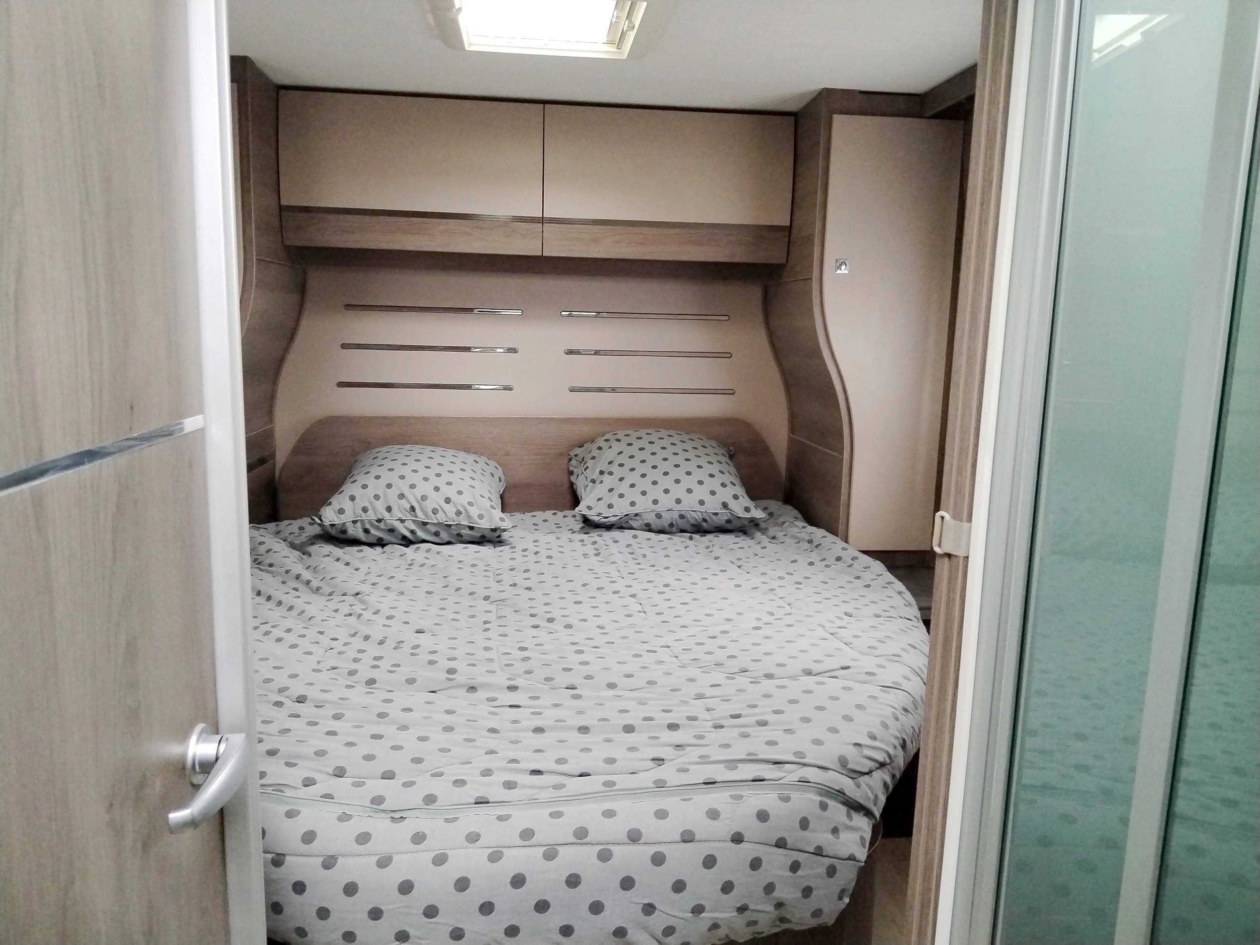 Berth Ford Transit 2,0 l 170 ch - Yescapa