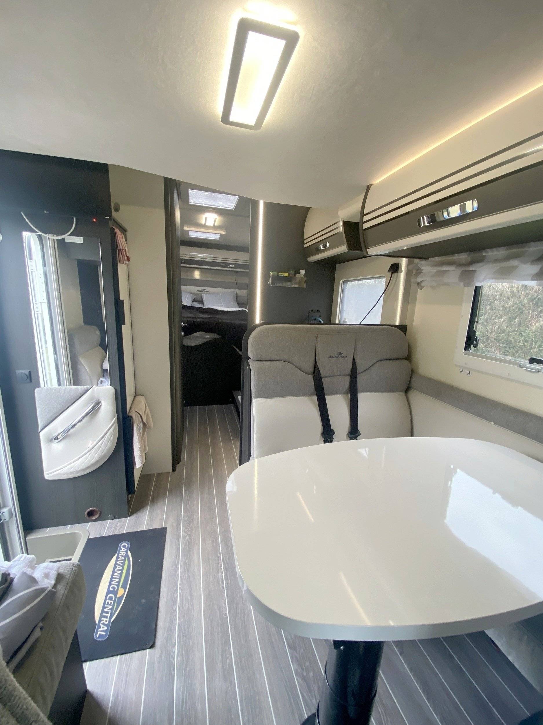 ROLLER TEAM ROLLER TEAM