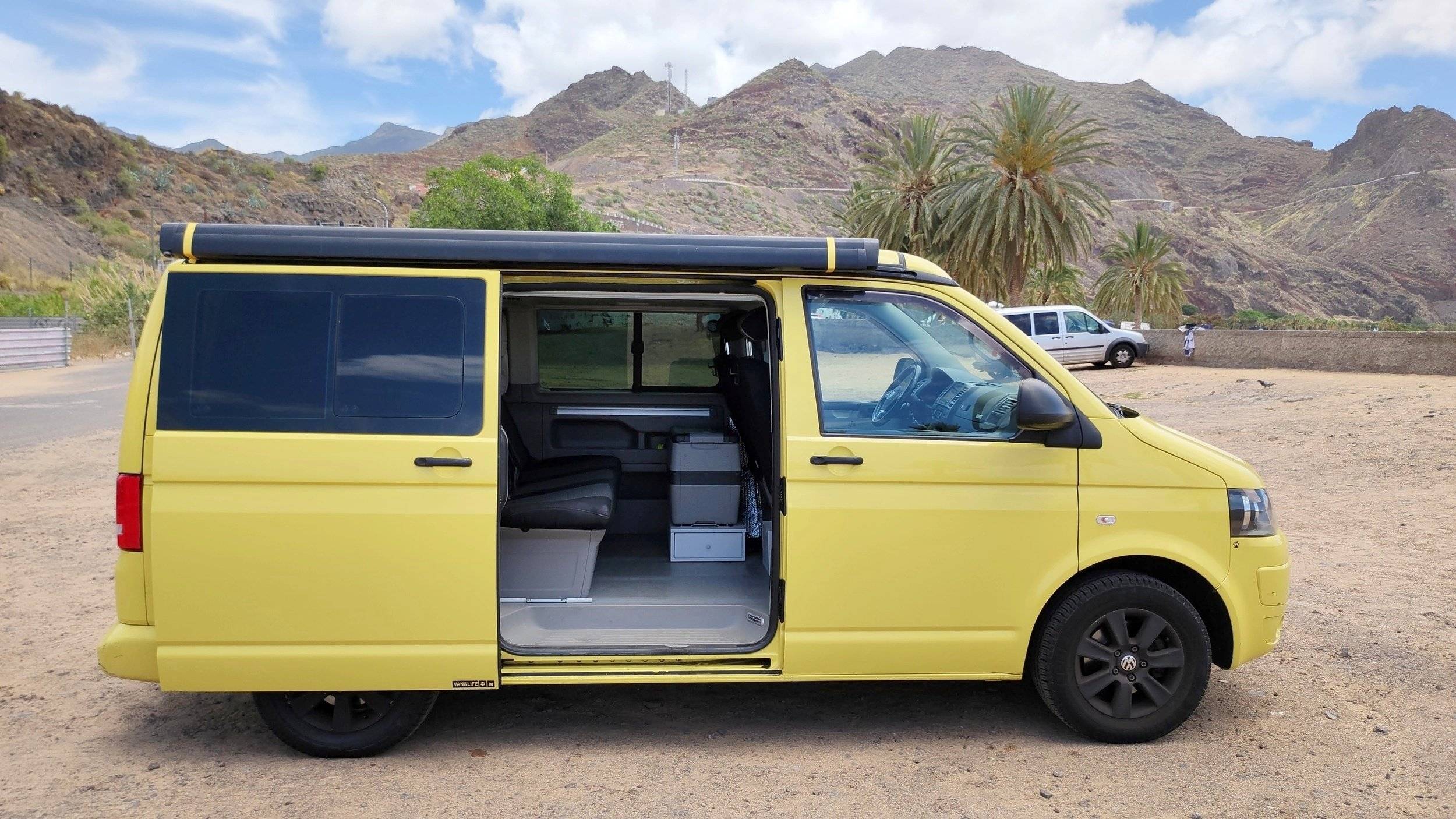 Volkswagen California Beach