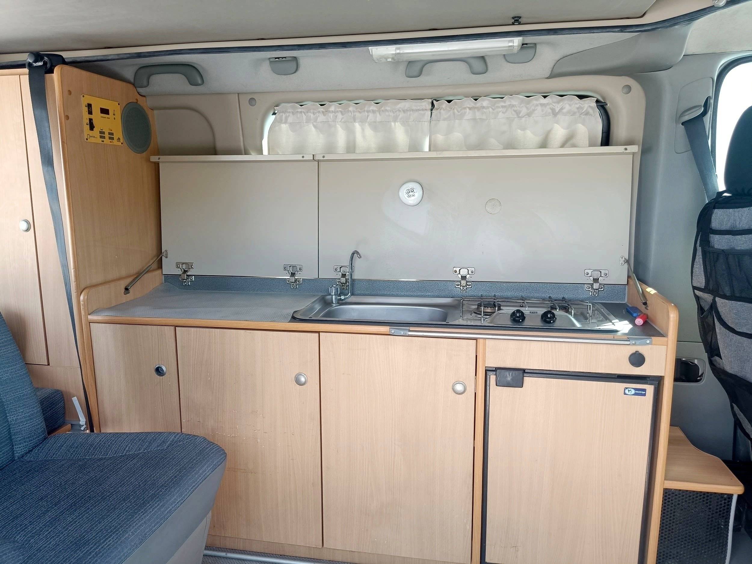 Comedor Renault Trafic - Yescapa
