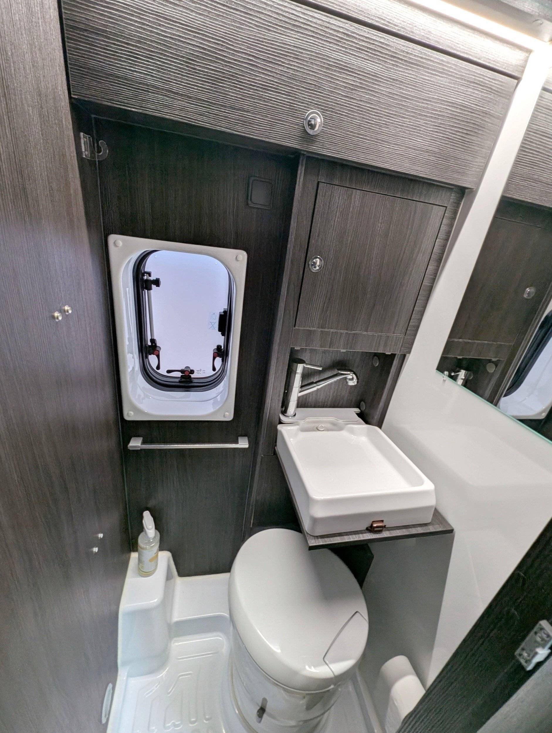 Benimar Benivan 100 pop up