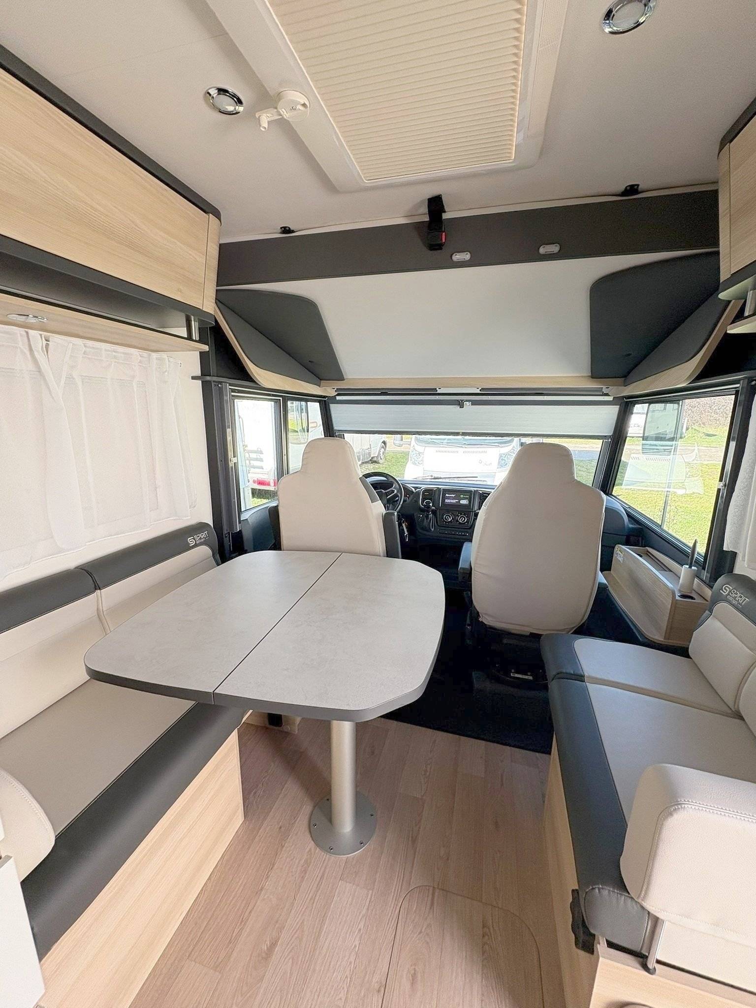 Coin repas Fiat FIAT DUCATO 2.2L 140ch - Yescapa