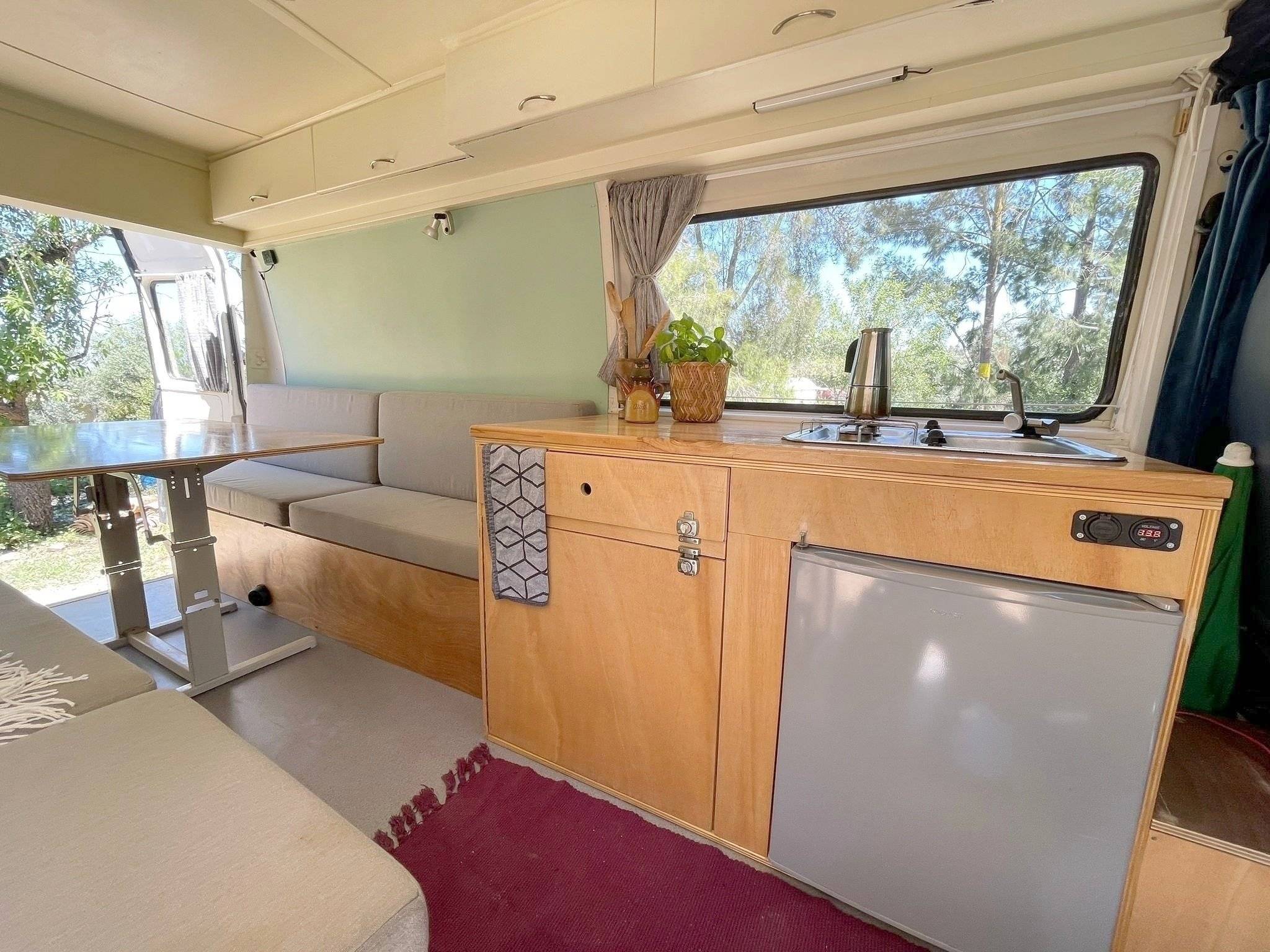 Simone Mercedes 210D 