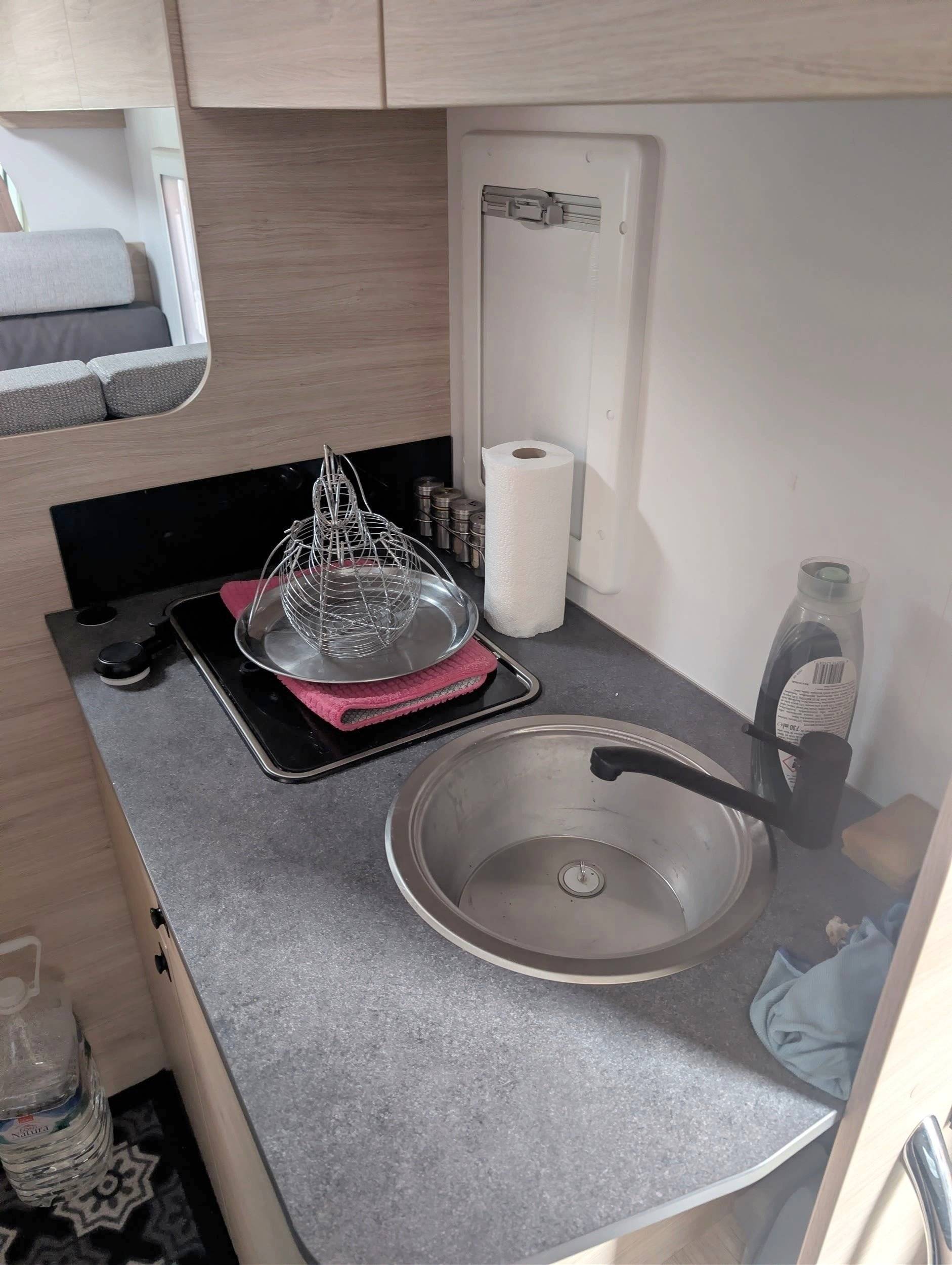 Área de jantar Fiat Trigano VDL - Yescapa