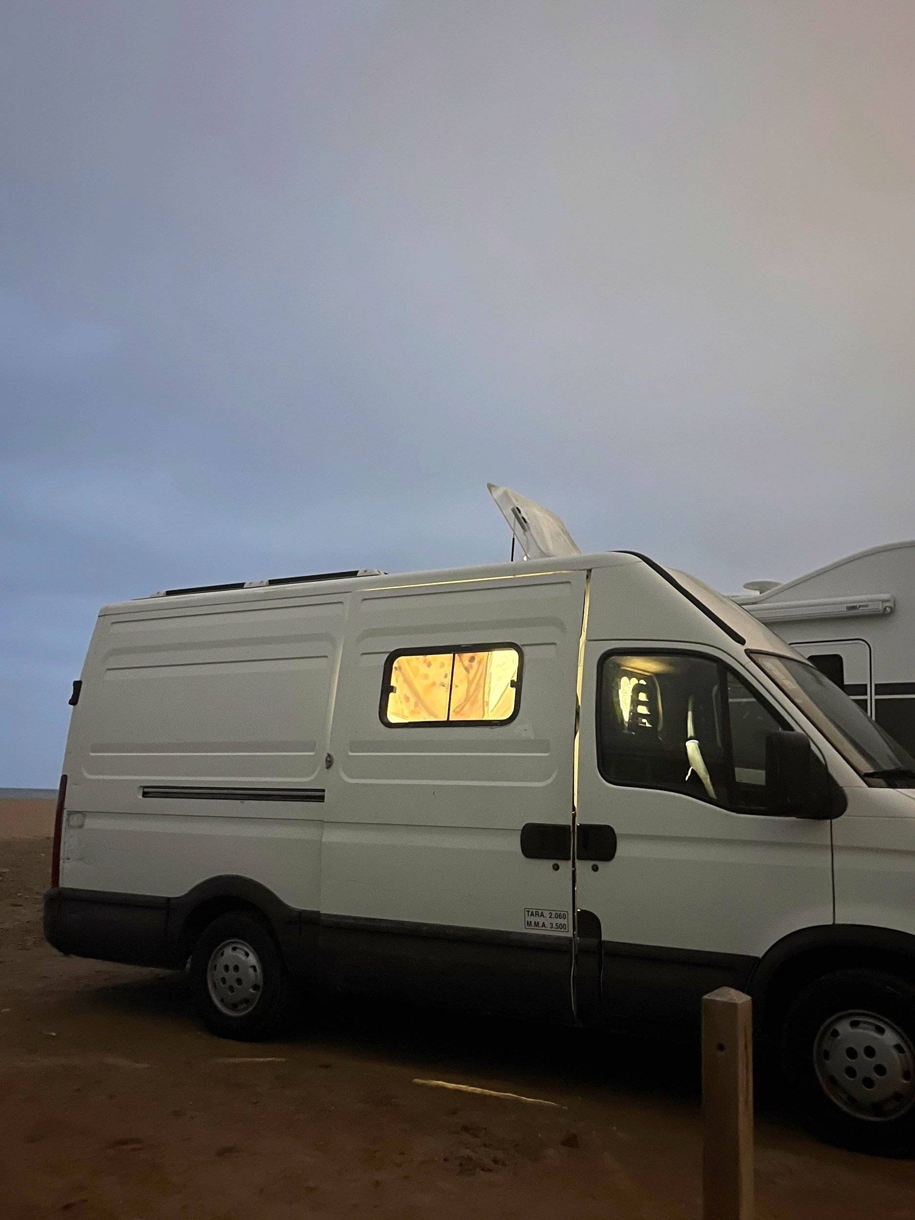 Voorkant 3/4 Iveco - Yescapa
