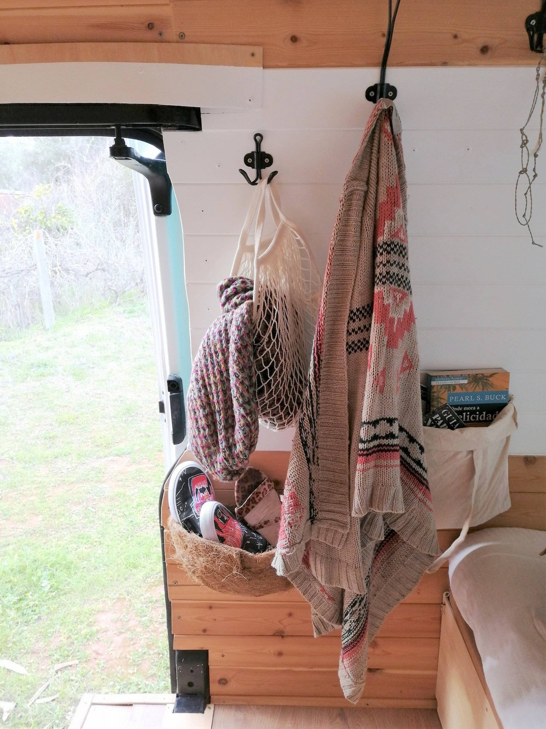 Ford Transit 100L Van (TSE-3) 