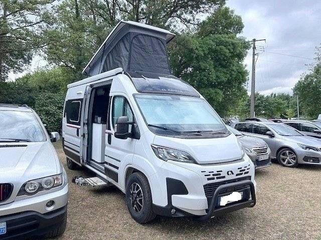 Vue avant de 3/4 Fiat Fiat ducato - Yescapa
