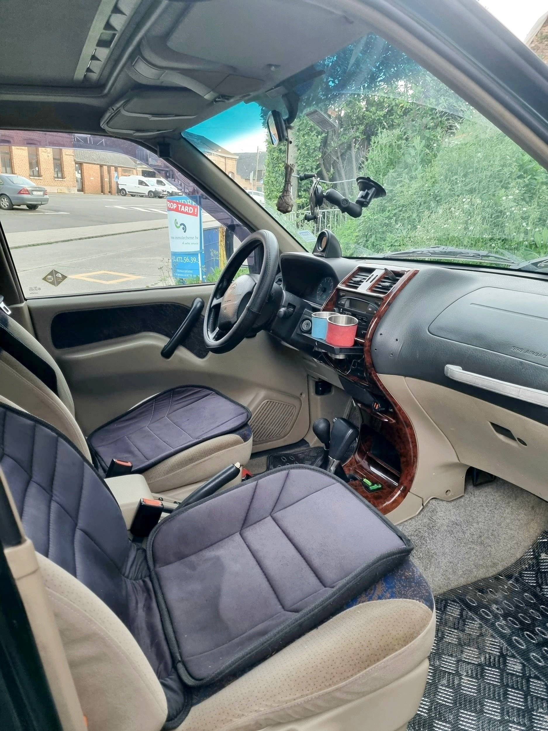 Poste de conduite Nissan Nissan Terrano 2.7 tdi - Yescapa